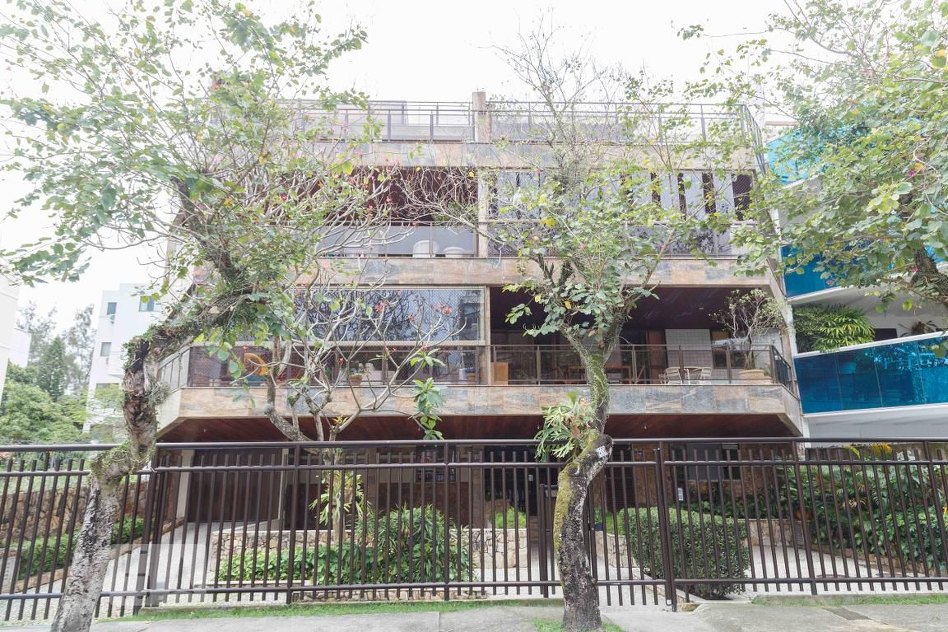 Fachada Condomínio Uranos