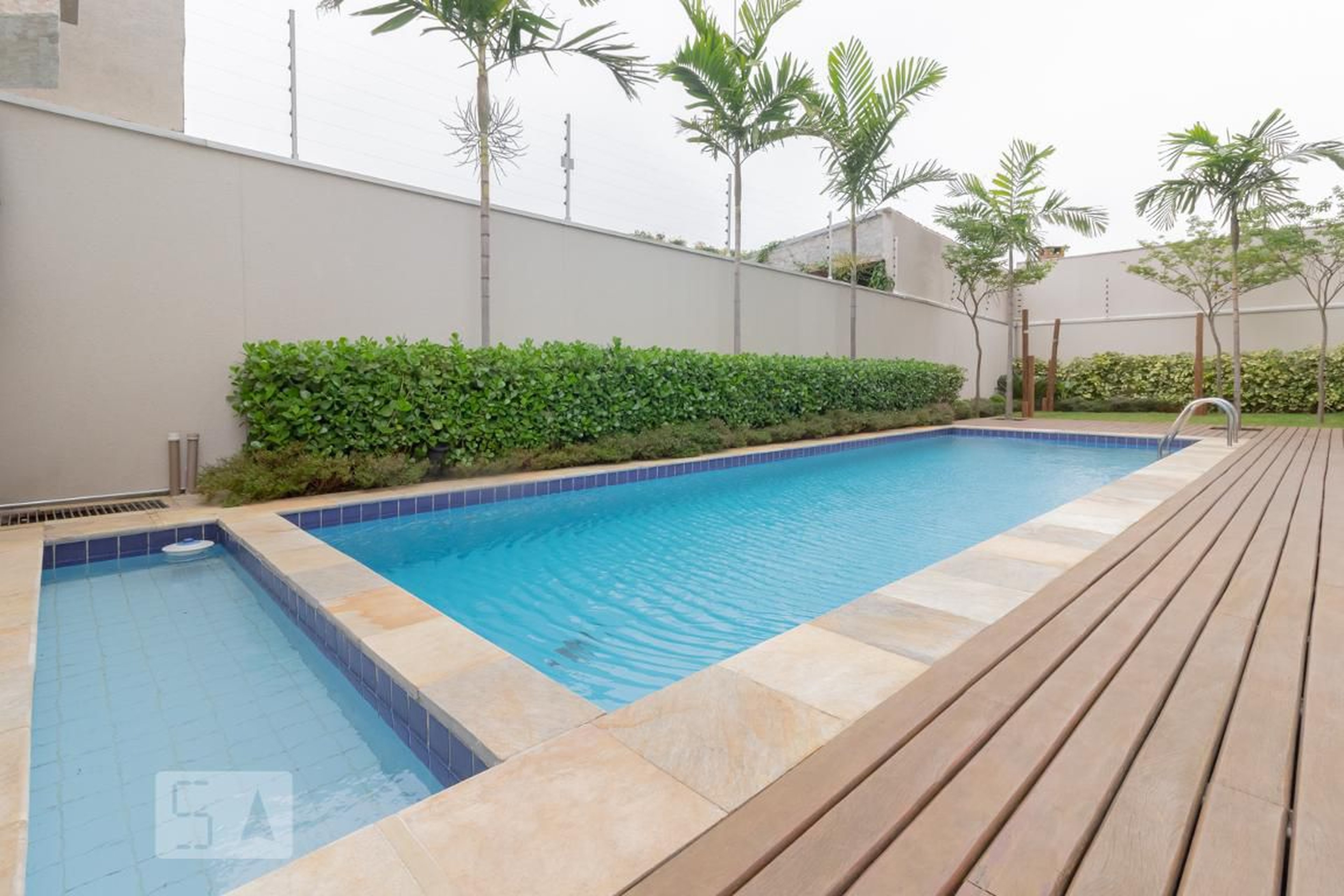 Piscina aquecida - Edifício Jardim das Orquideas