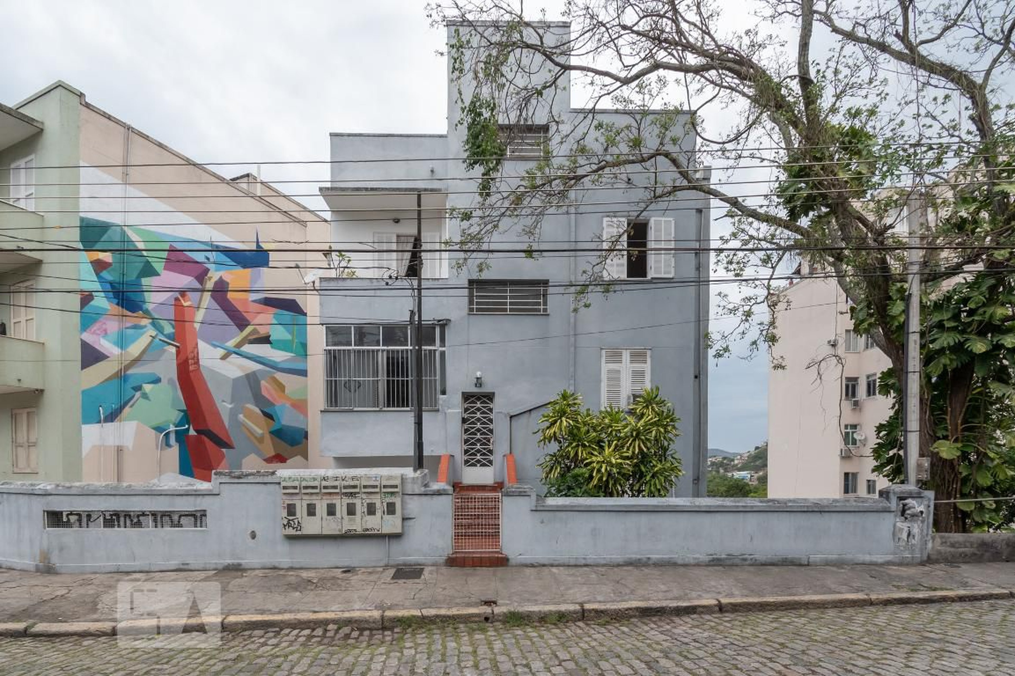 Fachada do prédio Condomínio em Rua Dias de Barros, 15