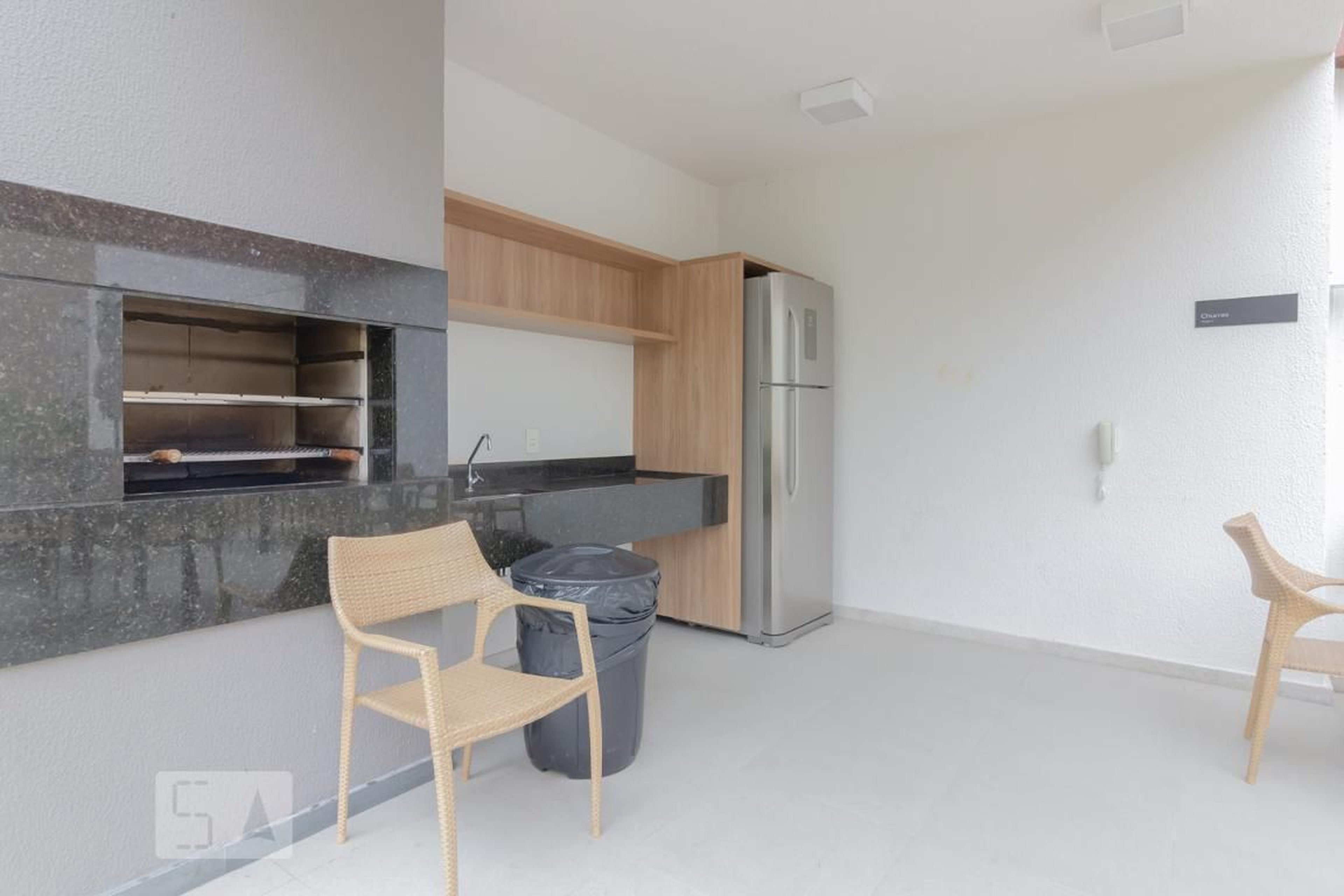 Churrasqueira 2 - Living Magic