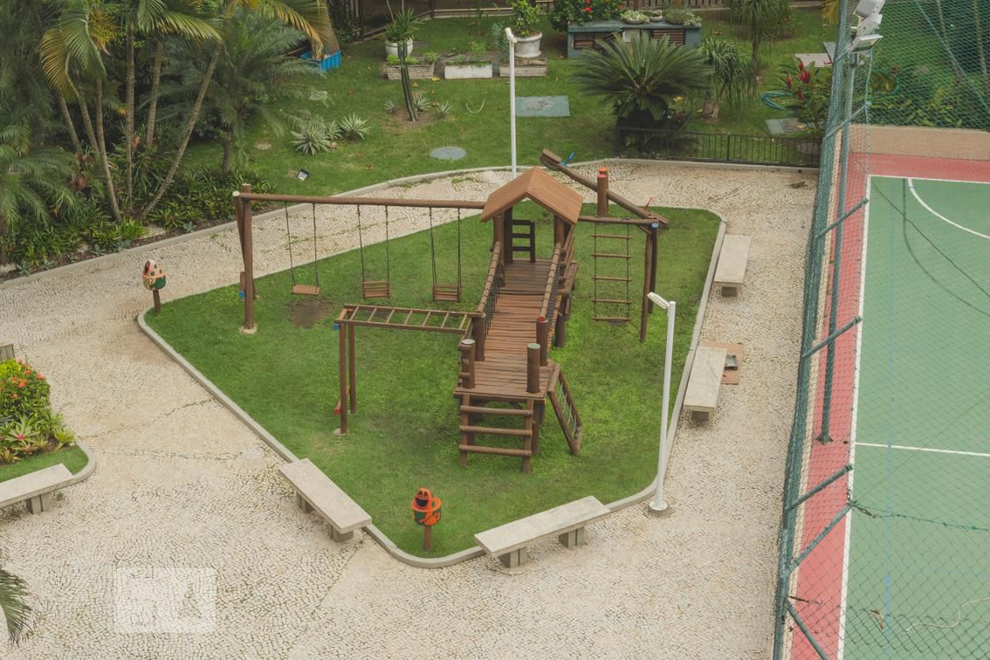 Playground - Barra Inn