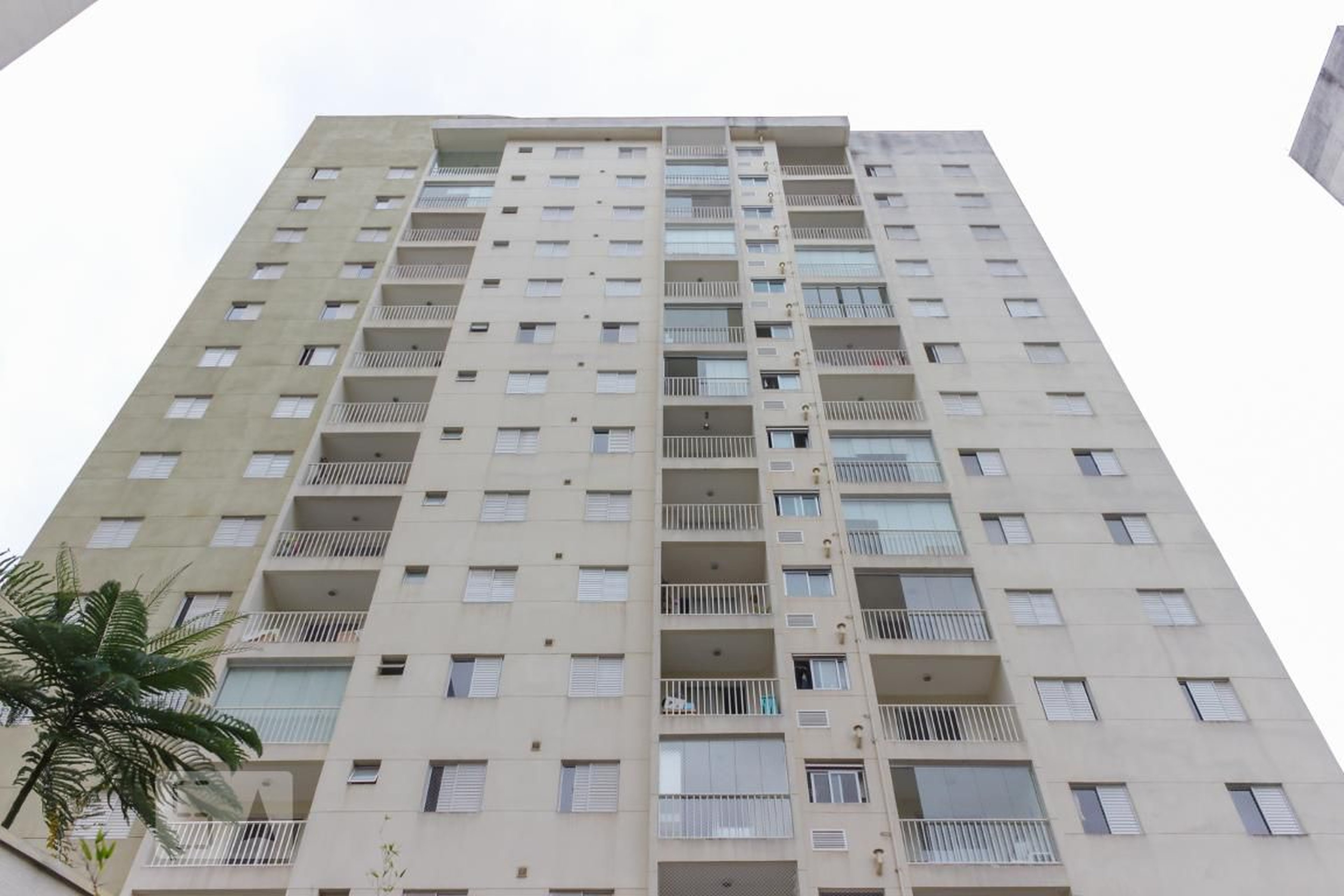 Prédio Condomínio Cores Vermelho