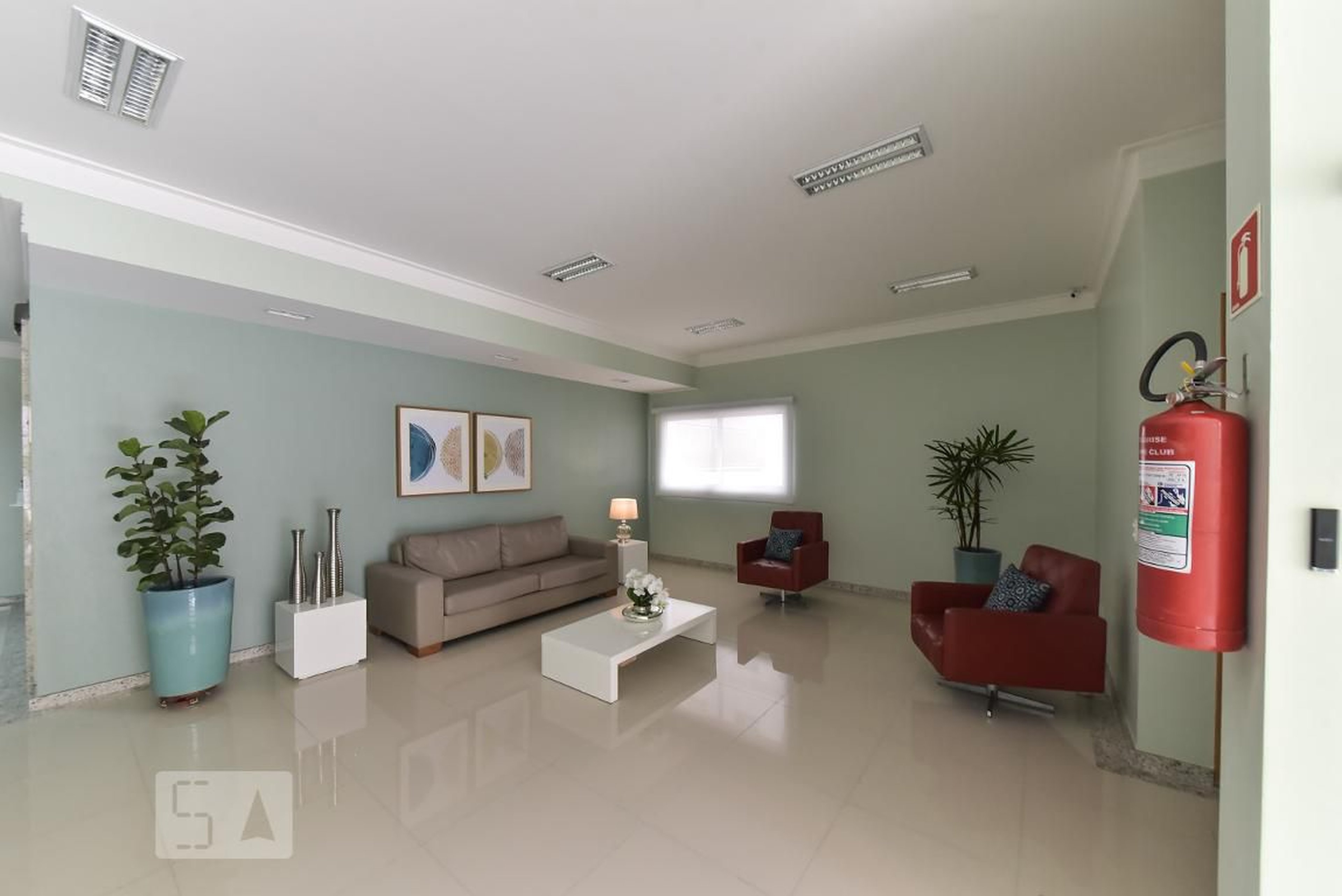 Hall Social - Brise Home Club