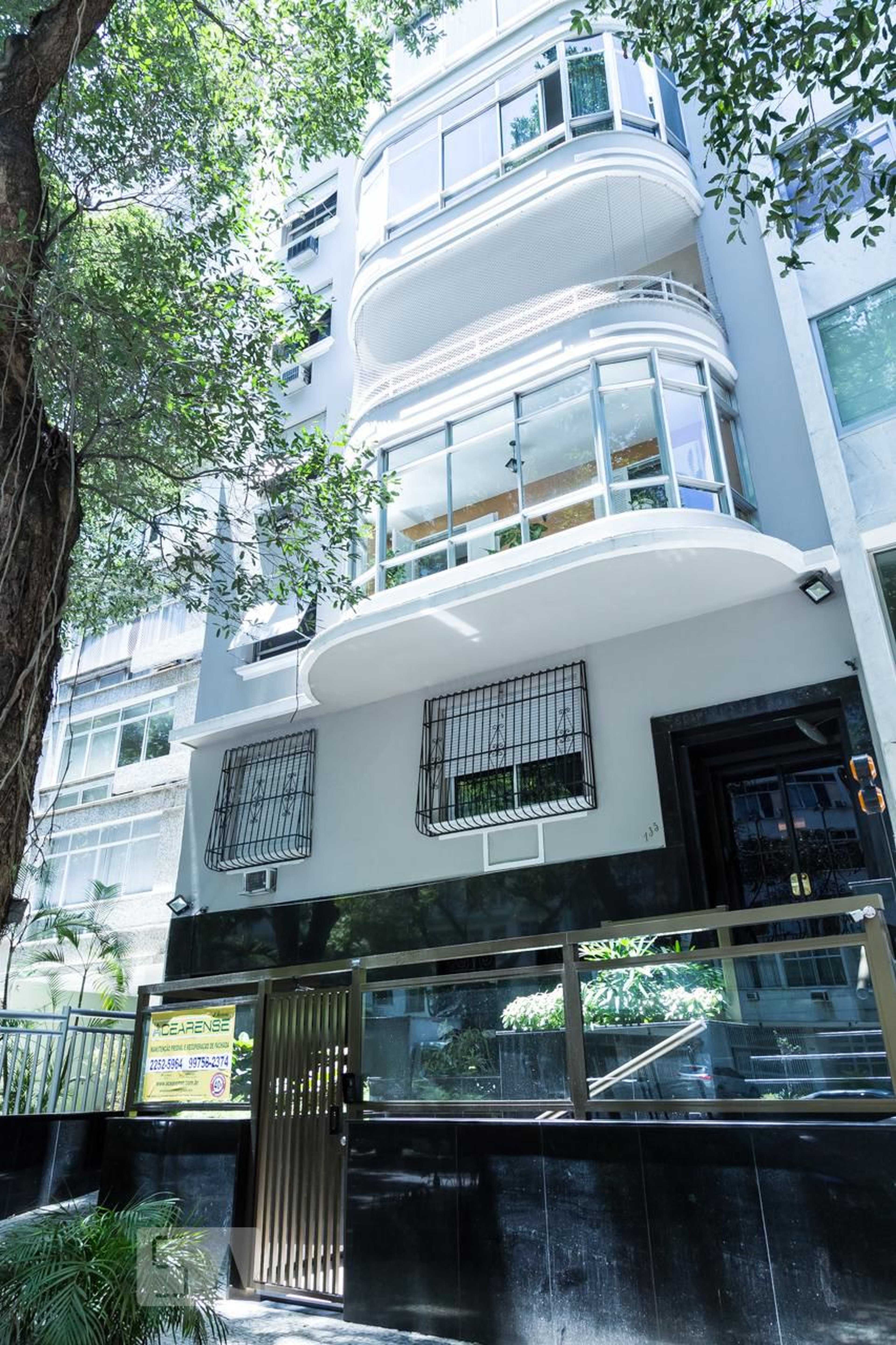 Fachada Condomínio em Avenida Oswaldo Cruz, 135