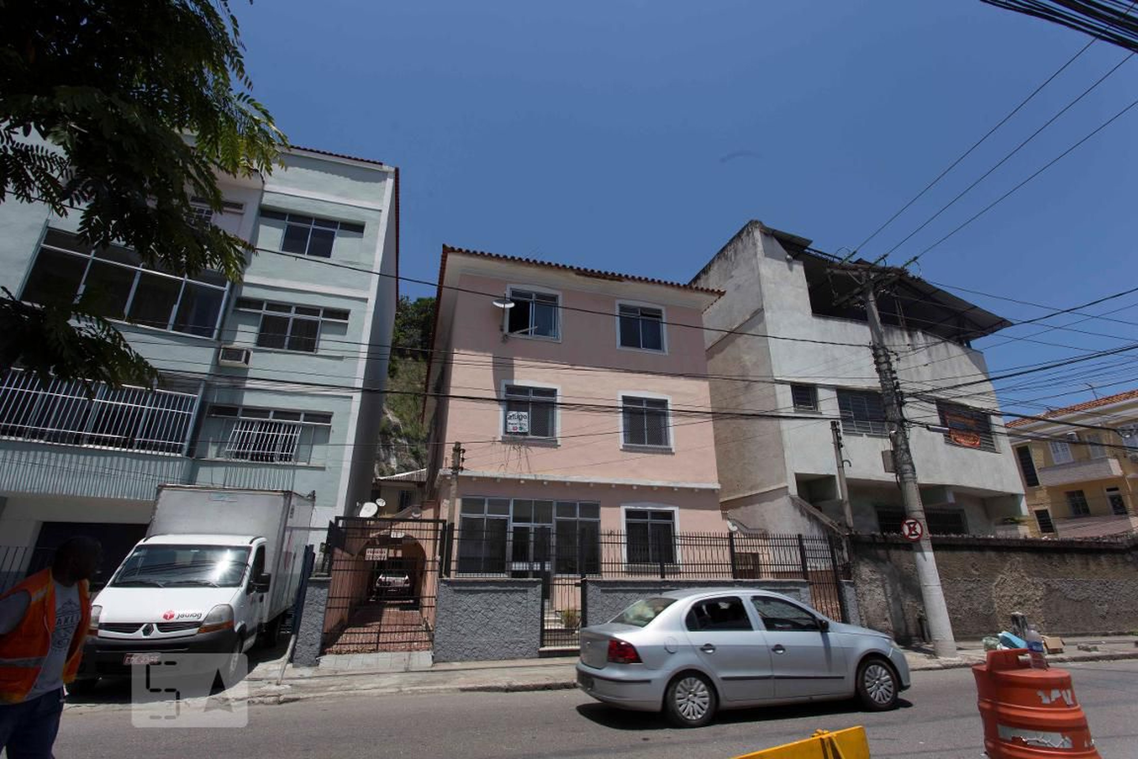 Fachada Condomínio em Rua São João, 310