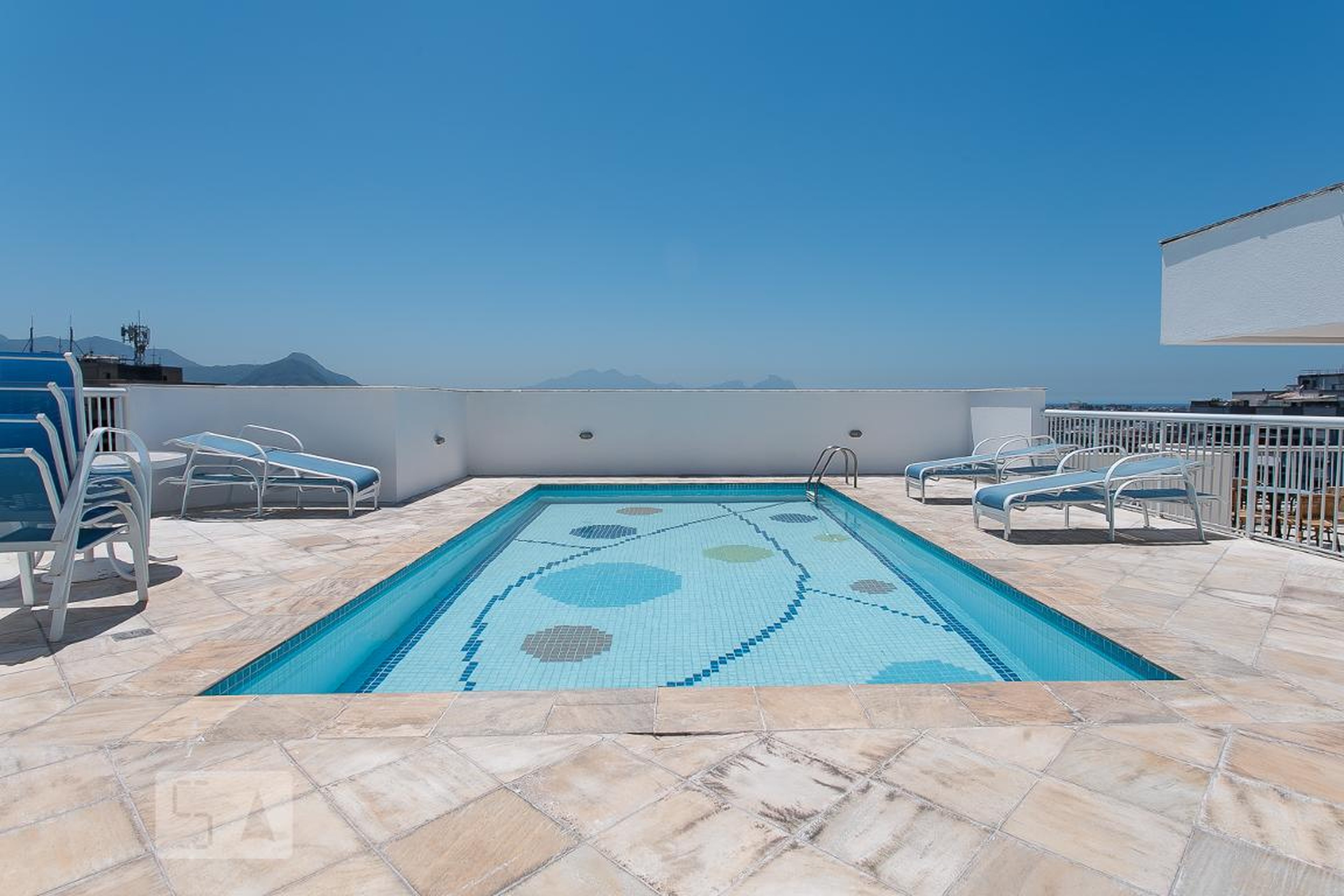 Piscina - Pablo Picasso