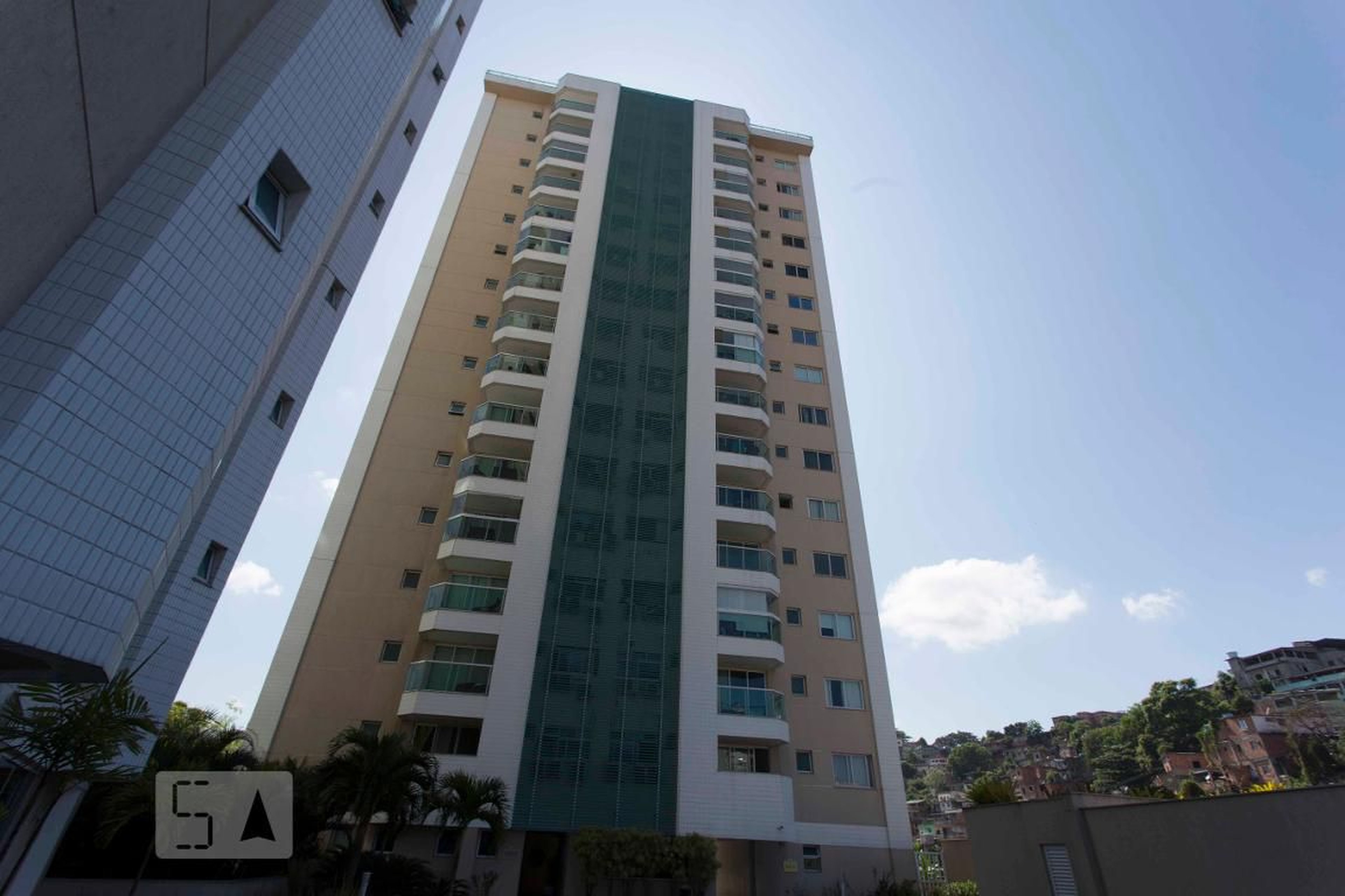 Fachada Condomínio em Rua Joaquim Távora, 234