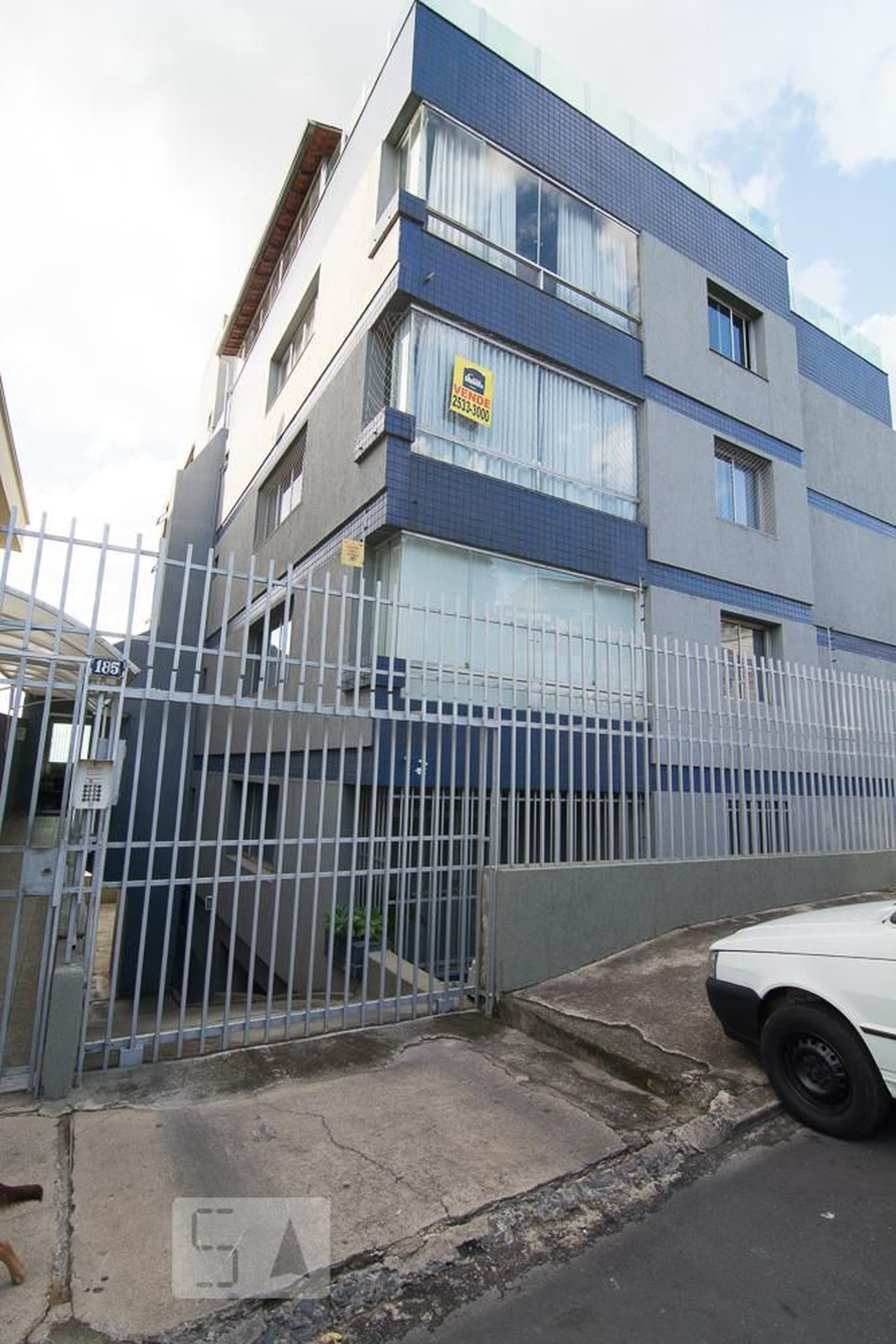 Fachada Condomínio em Rua Cabrália, 185