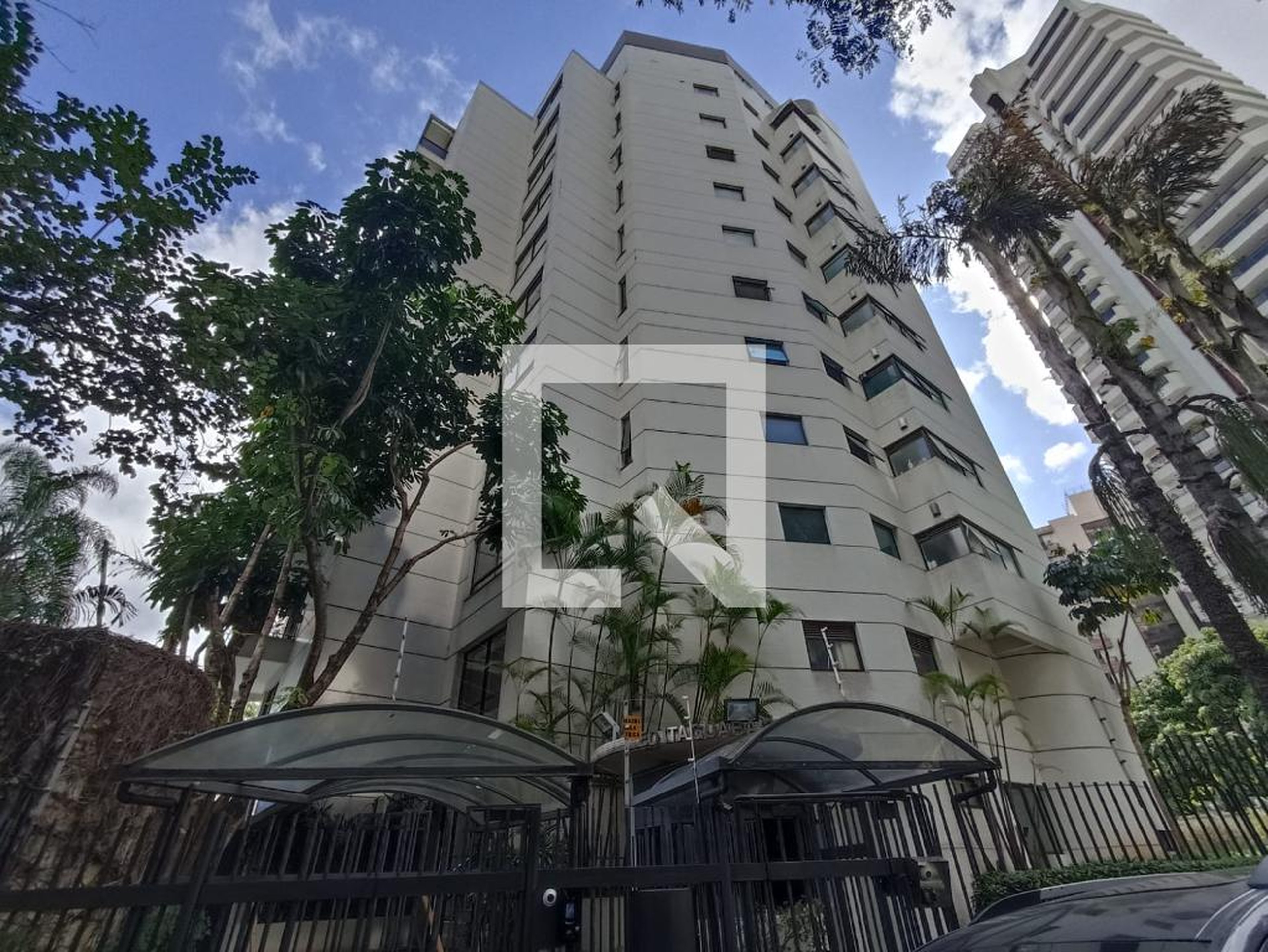 Fachada Condomínio Itaguaba