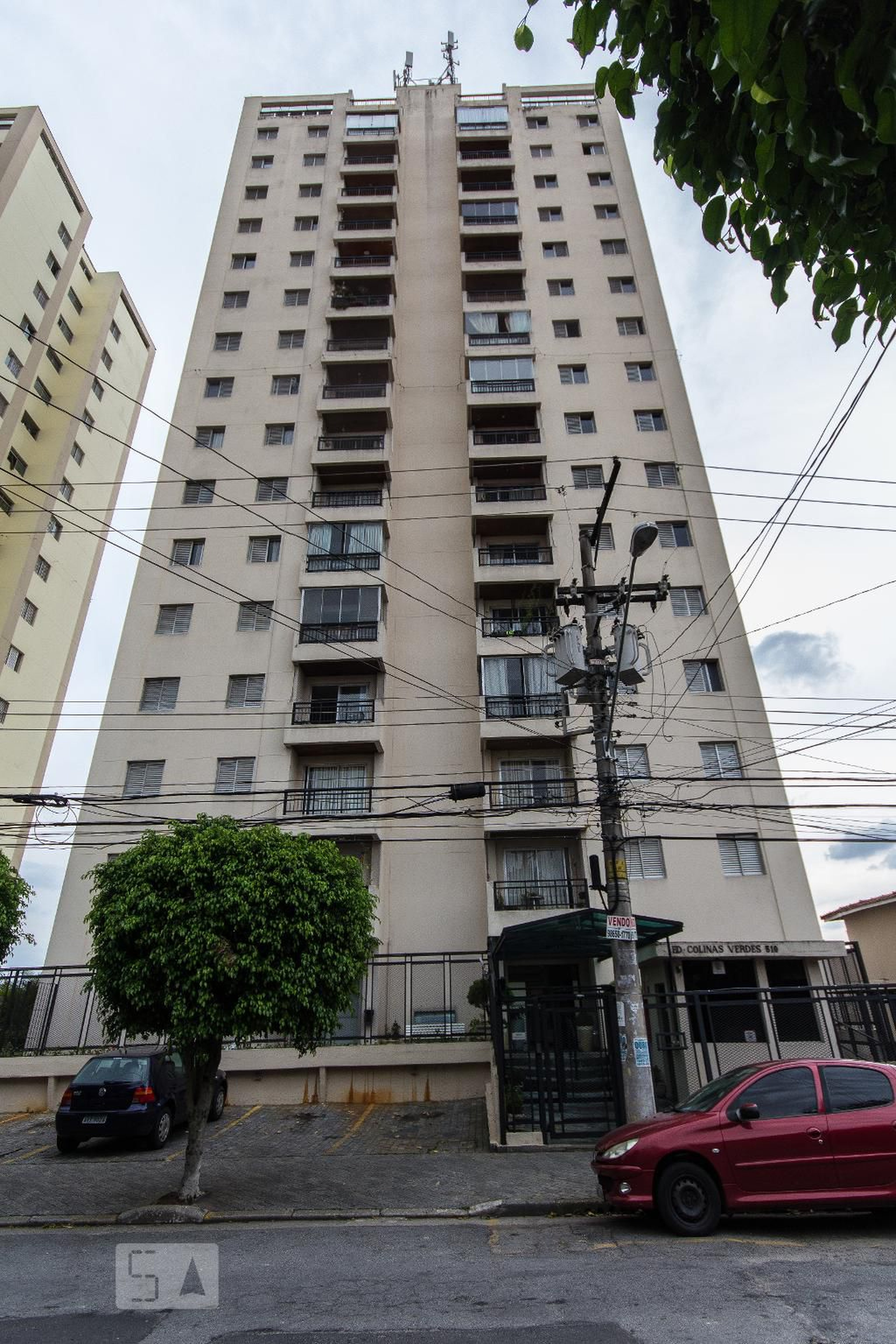 Fachada Condomínio em Rua Doutor Mário de Moura e Albuquerque, 110