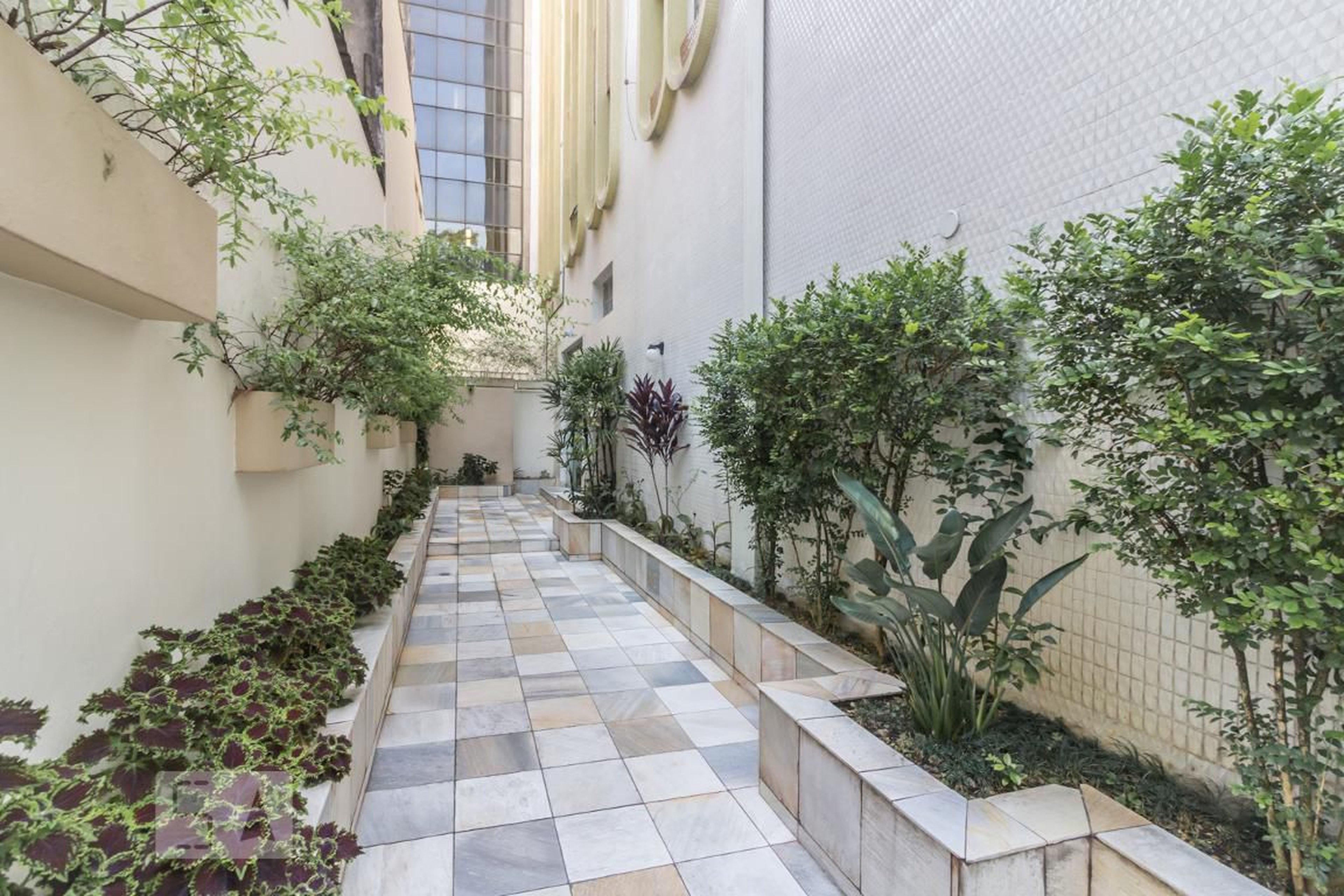 Entrada do prédio - Edifício Caribe