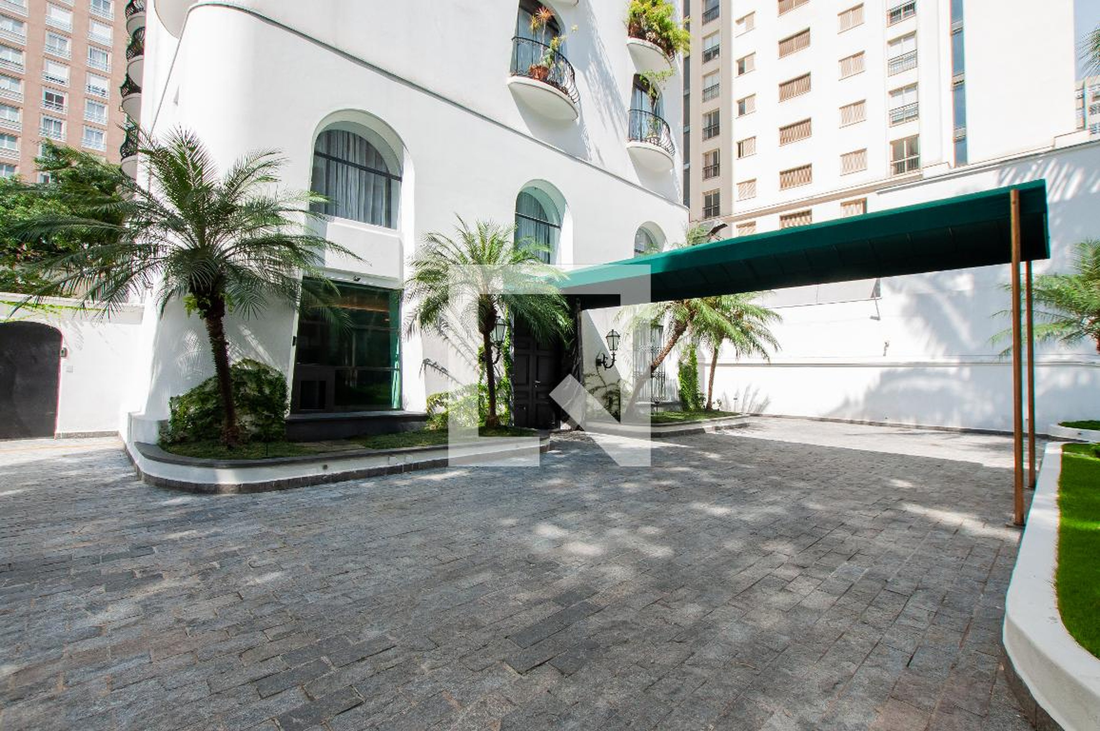 Entrada - Saint Régis