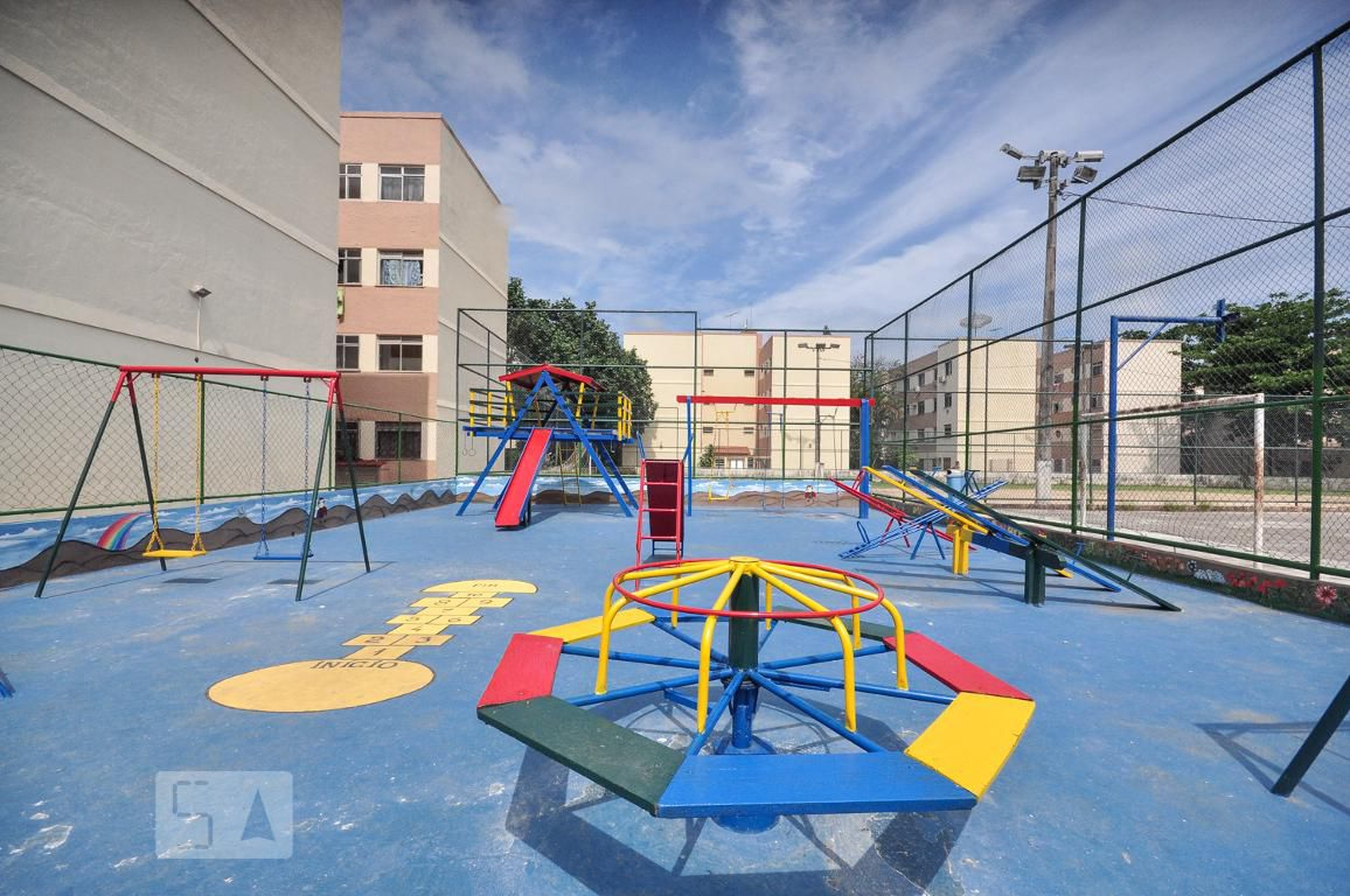 Parquinho - Village Barra Linda