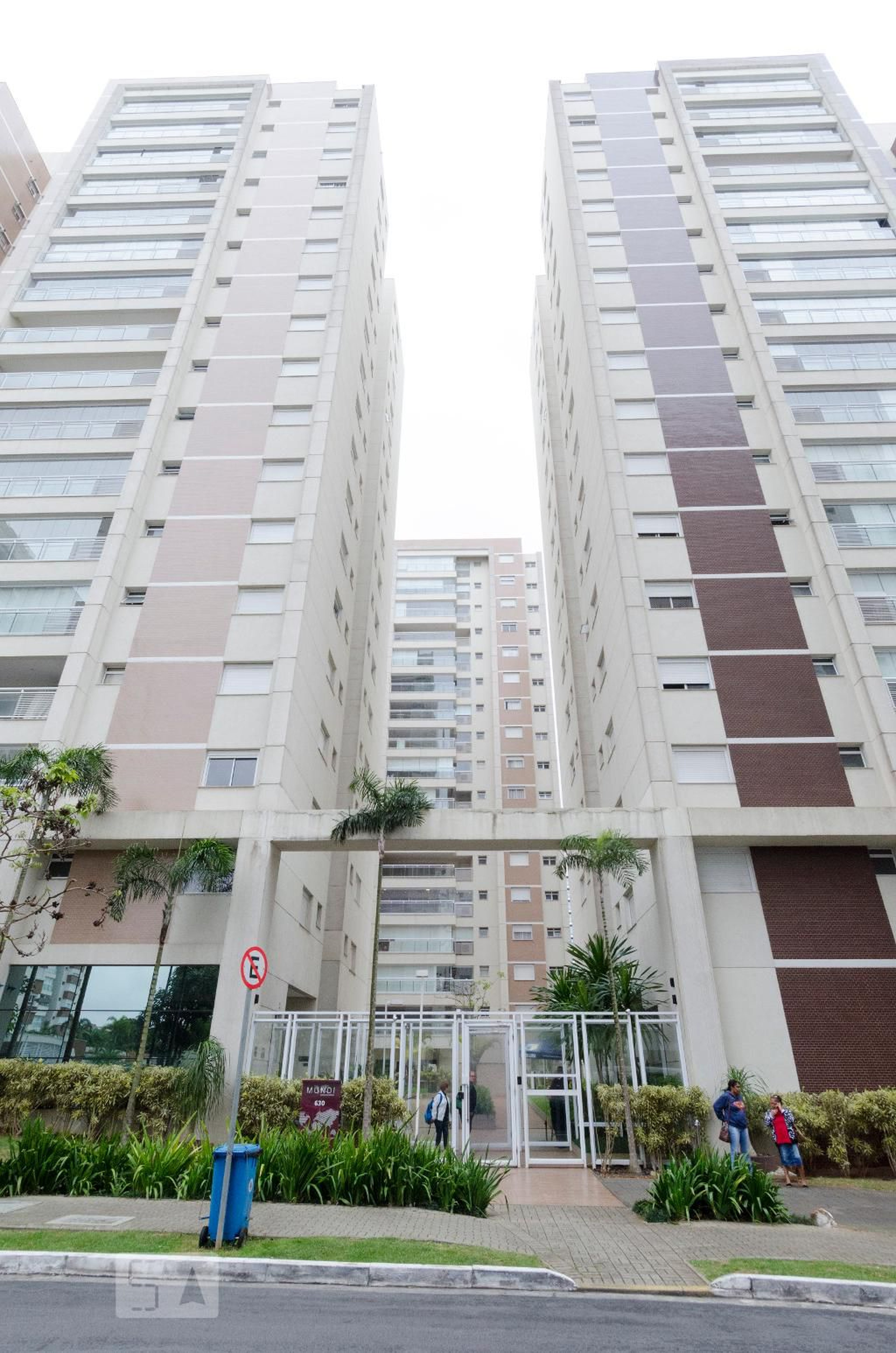 Fachada do Condomínio Condomínio Mundi