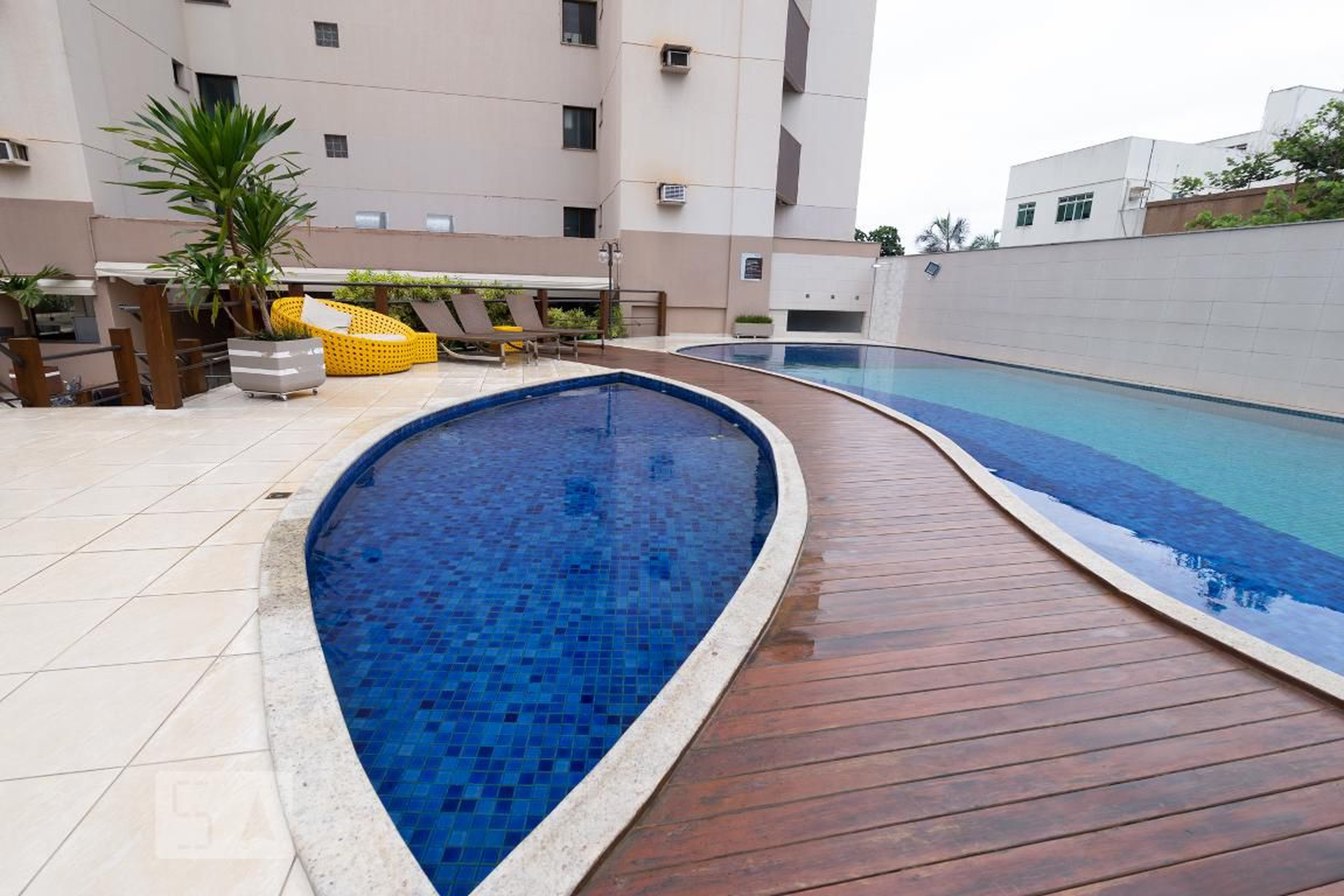 Piscina - Oeste Tower