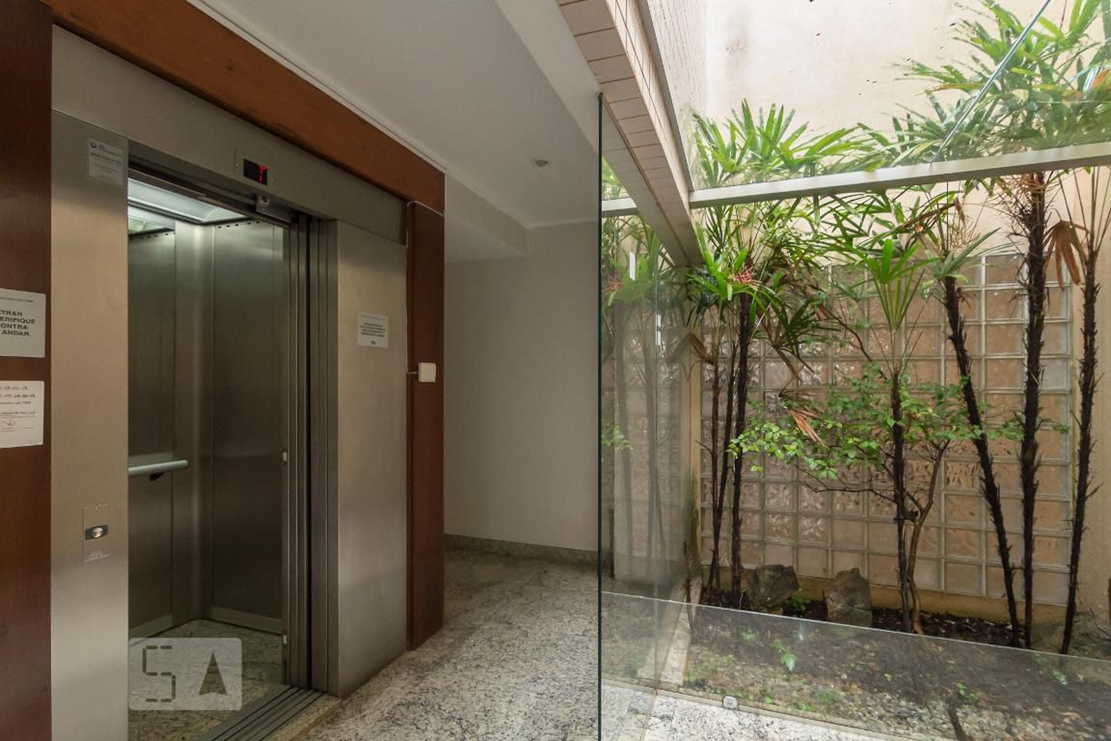 Hall do Prédio - Araújo de Carvalho