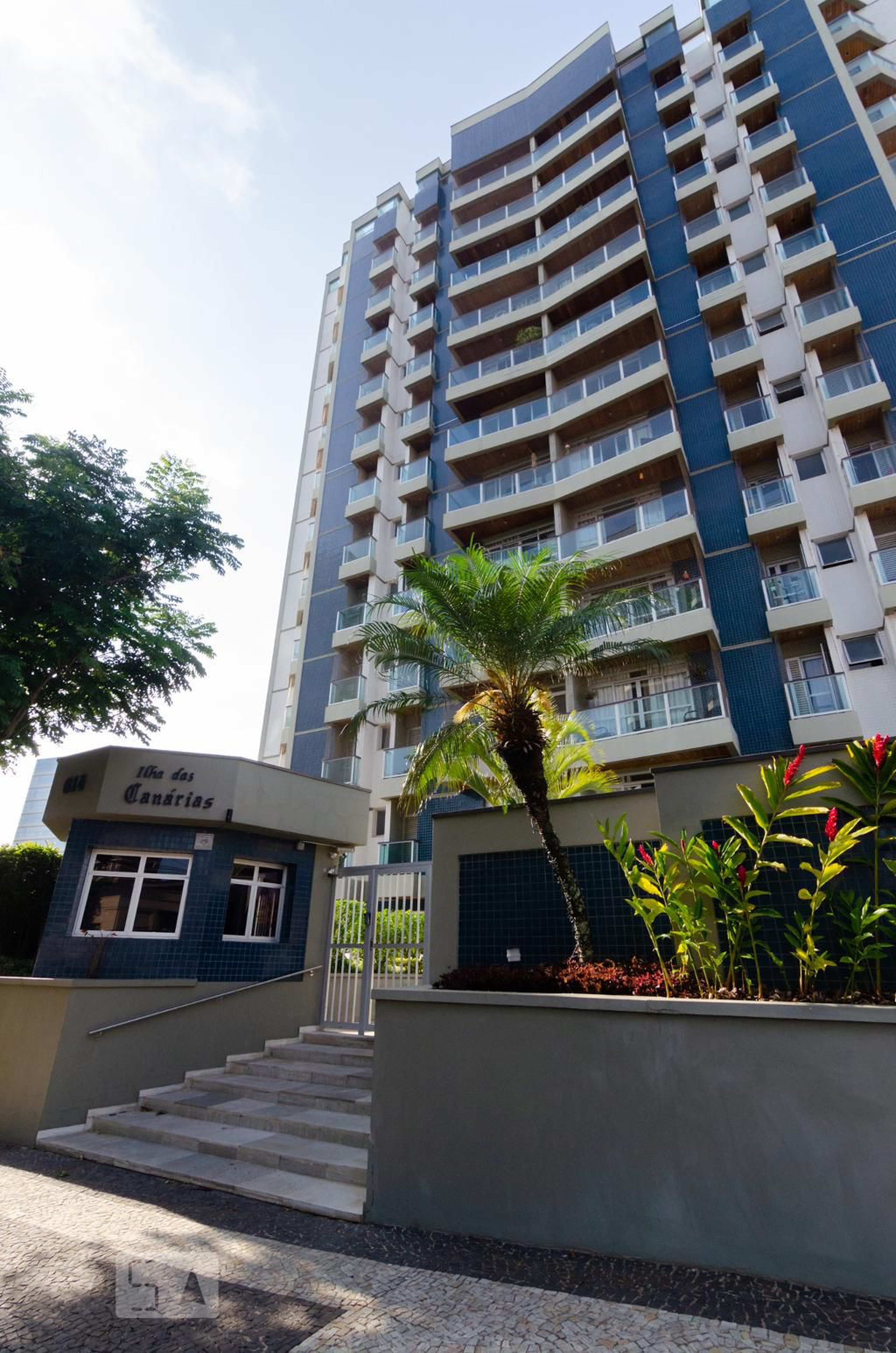 Fachada do prédio Condomínio em Rua dos Bandeirantes, 614