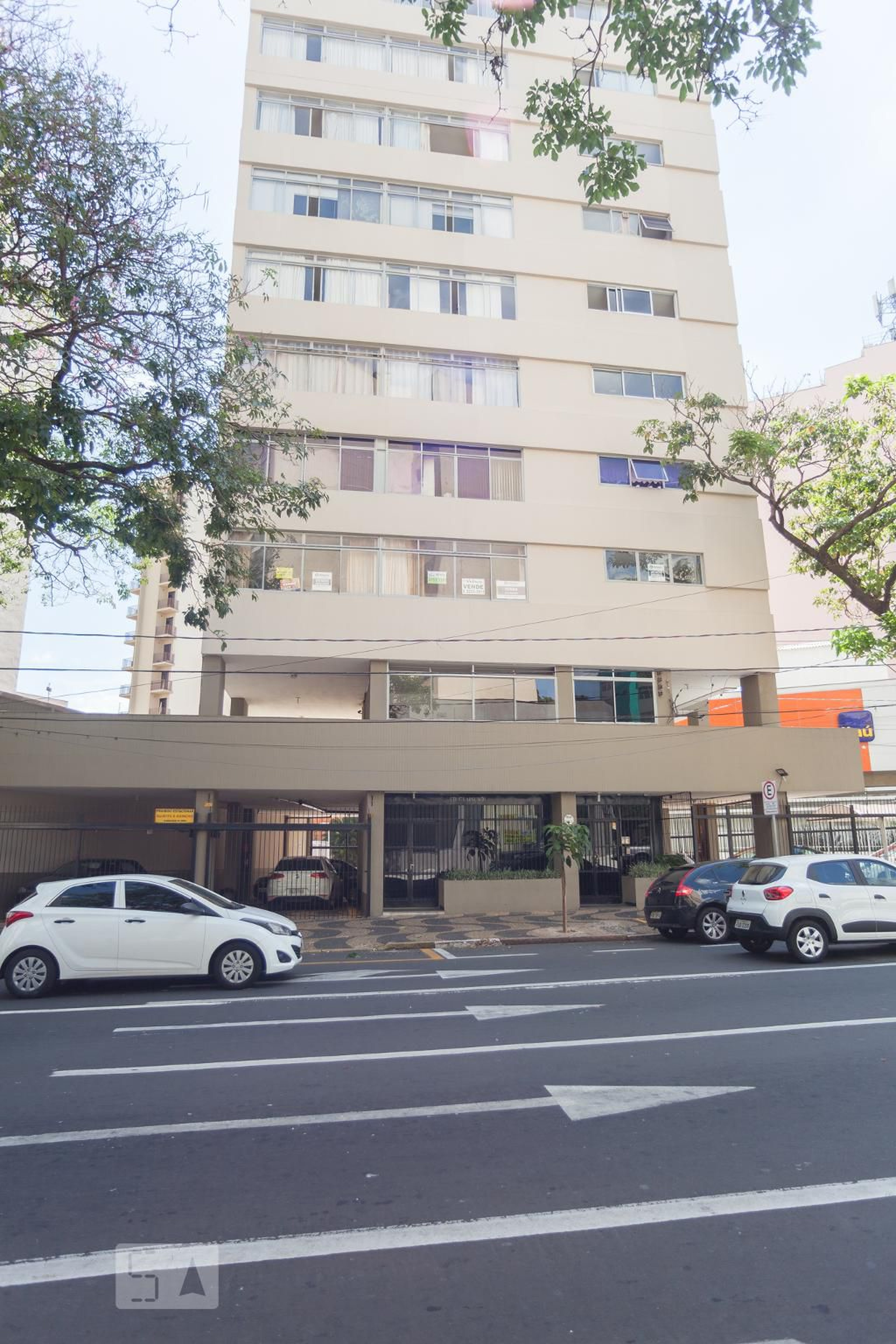 Fachada do prédio Condomínio em Avenida Júlio de Mesquita, 36