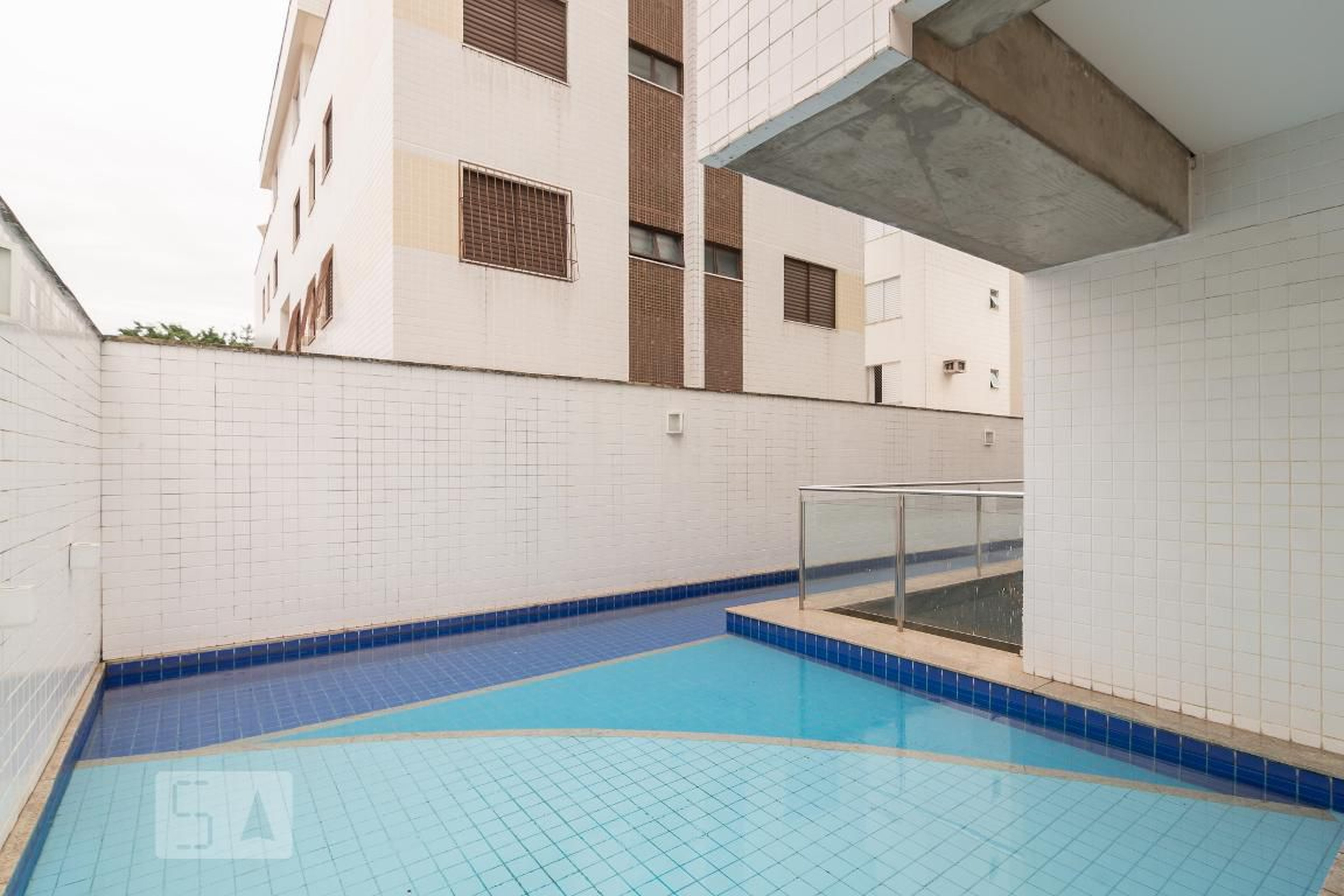 Piscina - Edifício da Vinci