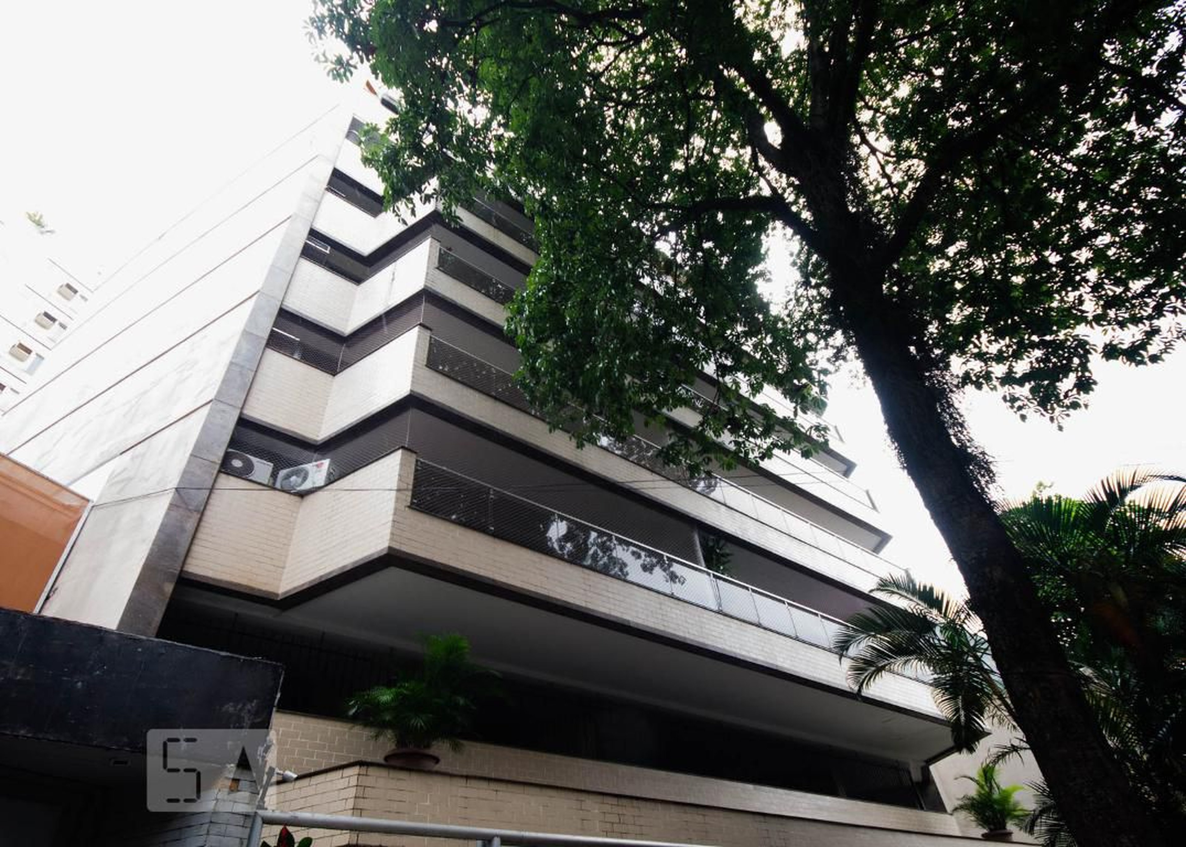 Fachada Condomínio Quatorze Degraus