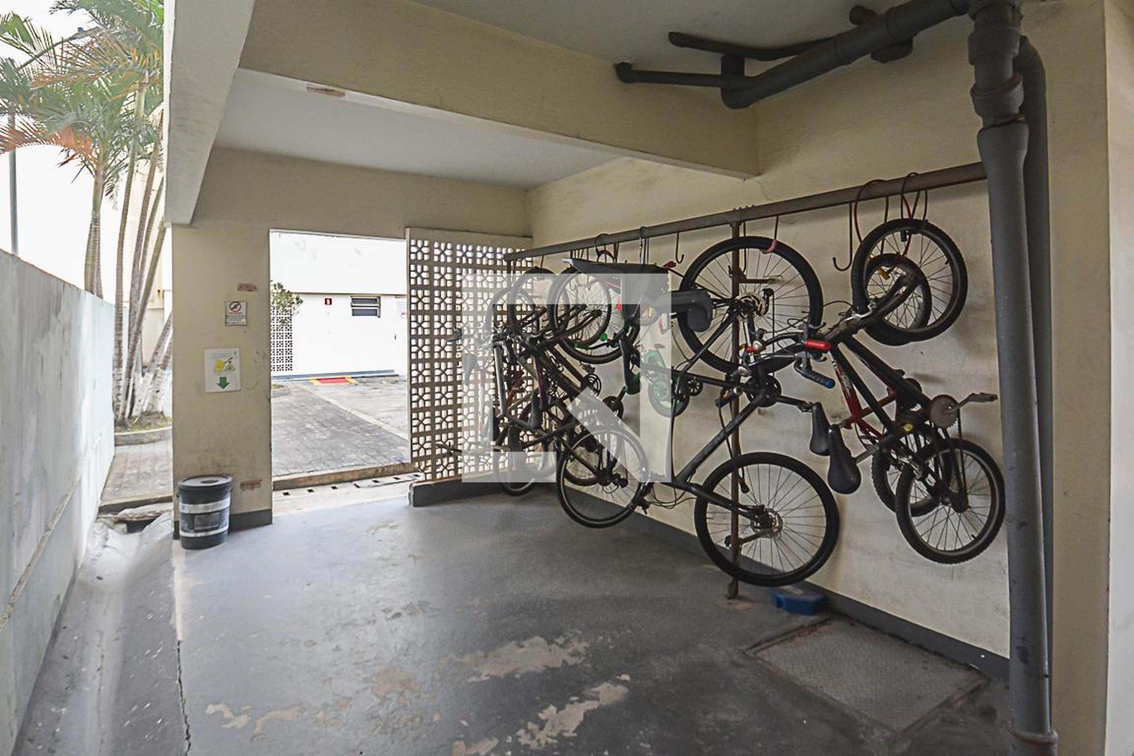 Bicicletário - Conjunto Residencial  Vila Helena