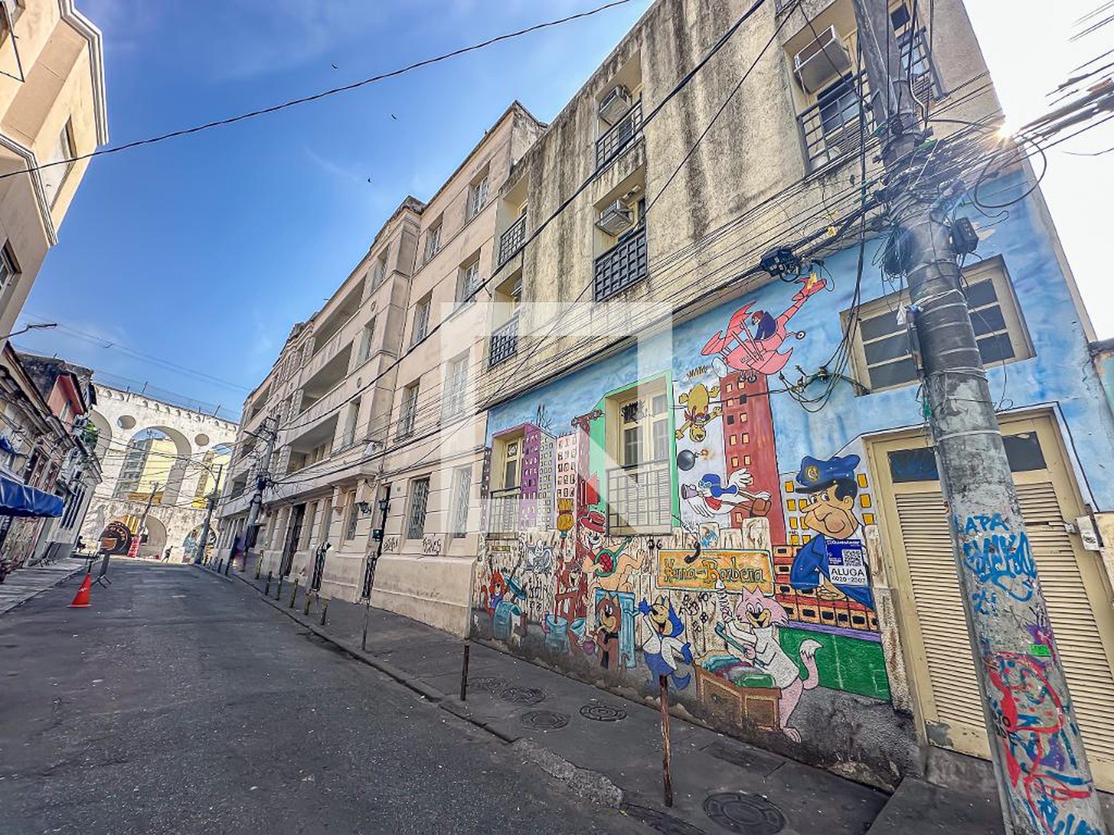 Fachada Condomínio em Rua Joaquim Silva, 122