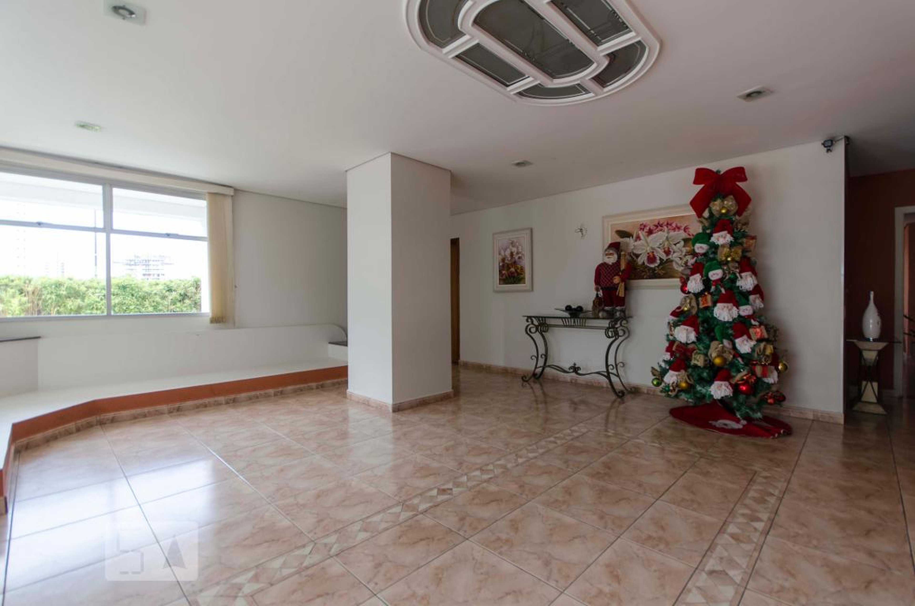 Hall de entrada - Praça das Orquídeas