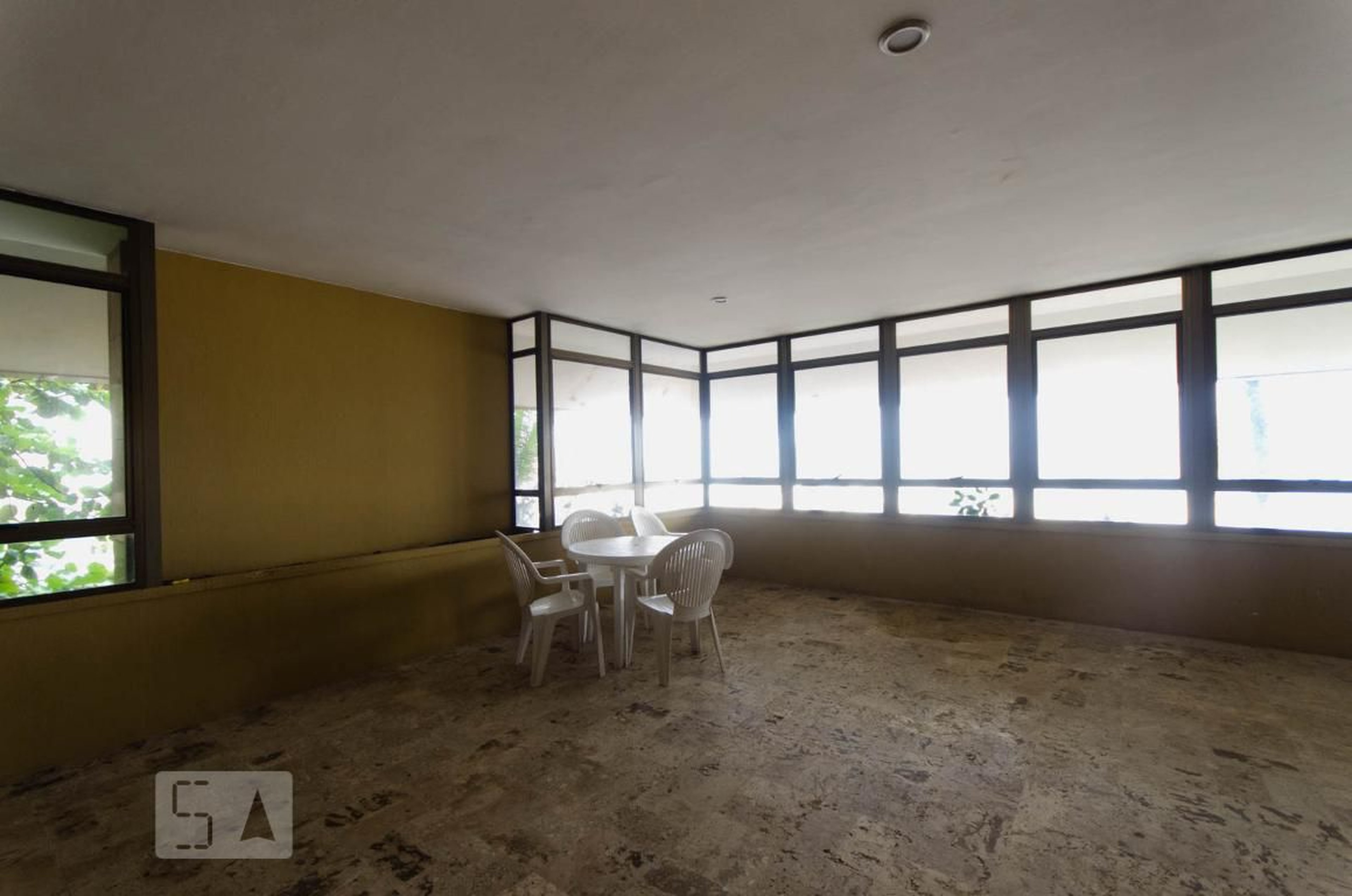 Playground Condomínio em Avenida Delfim Moreira, 390