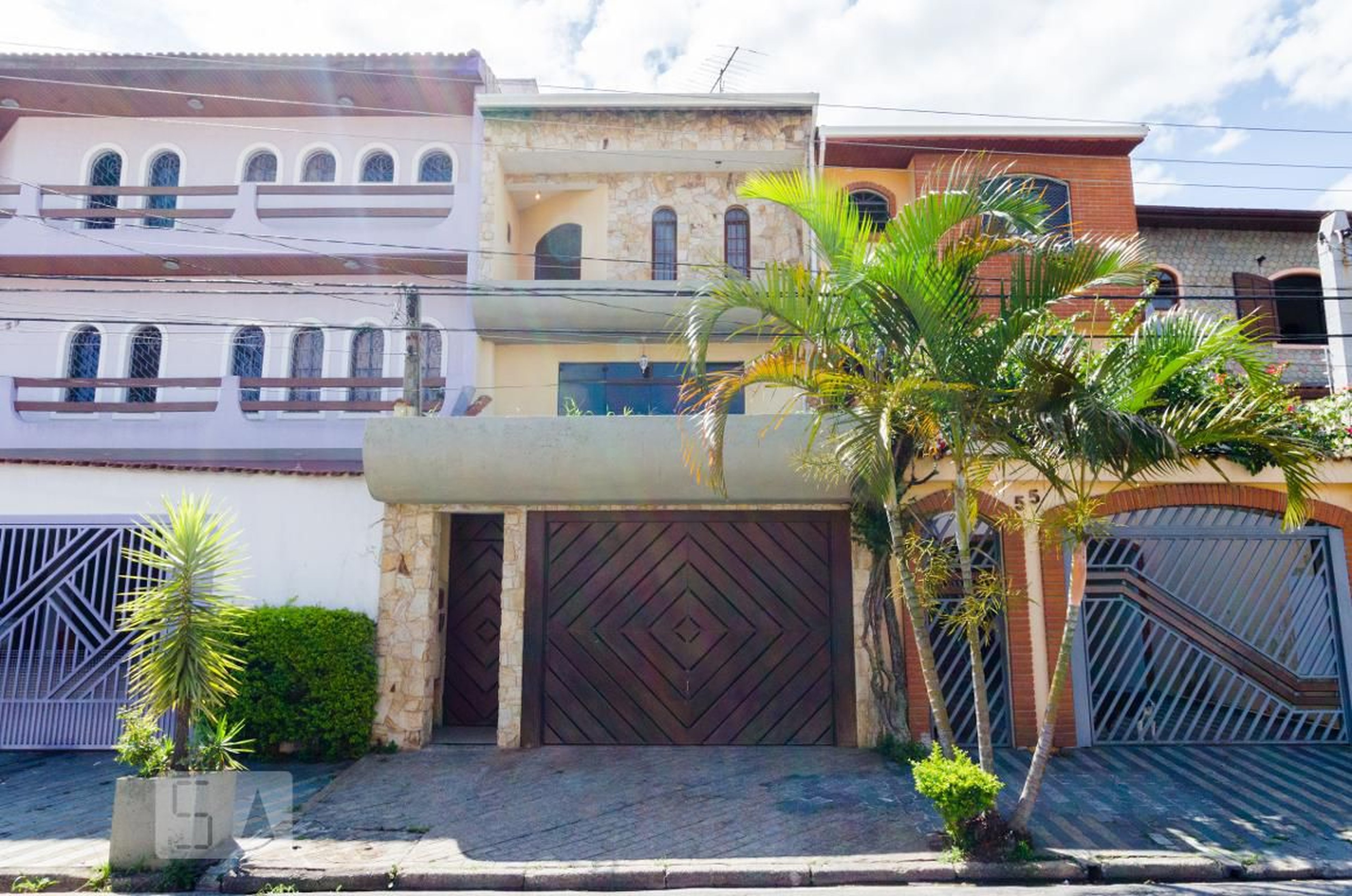 Fachada Condomínio em Rua Virgílio Miraglia, 47