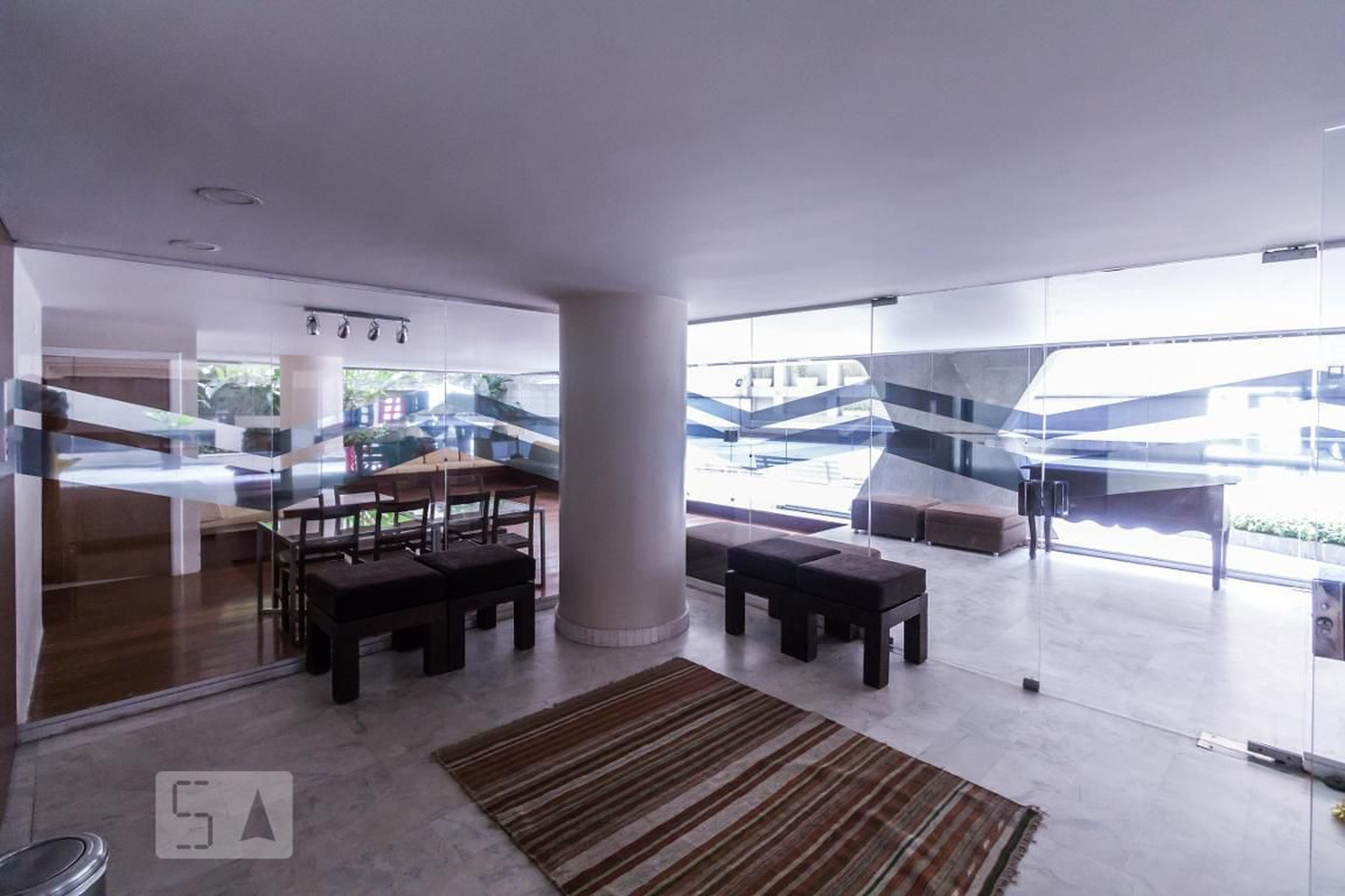 Hall - São Clemente