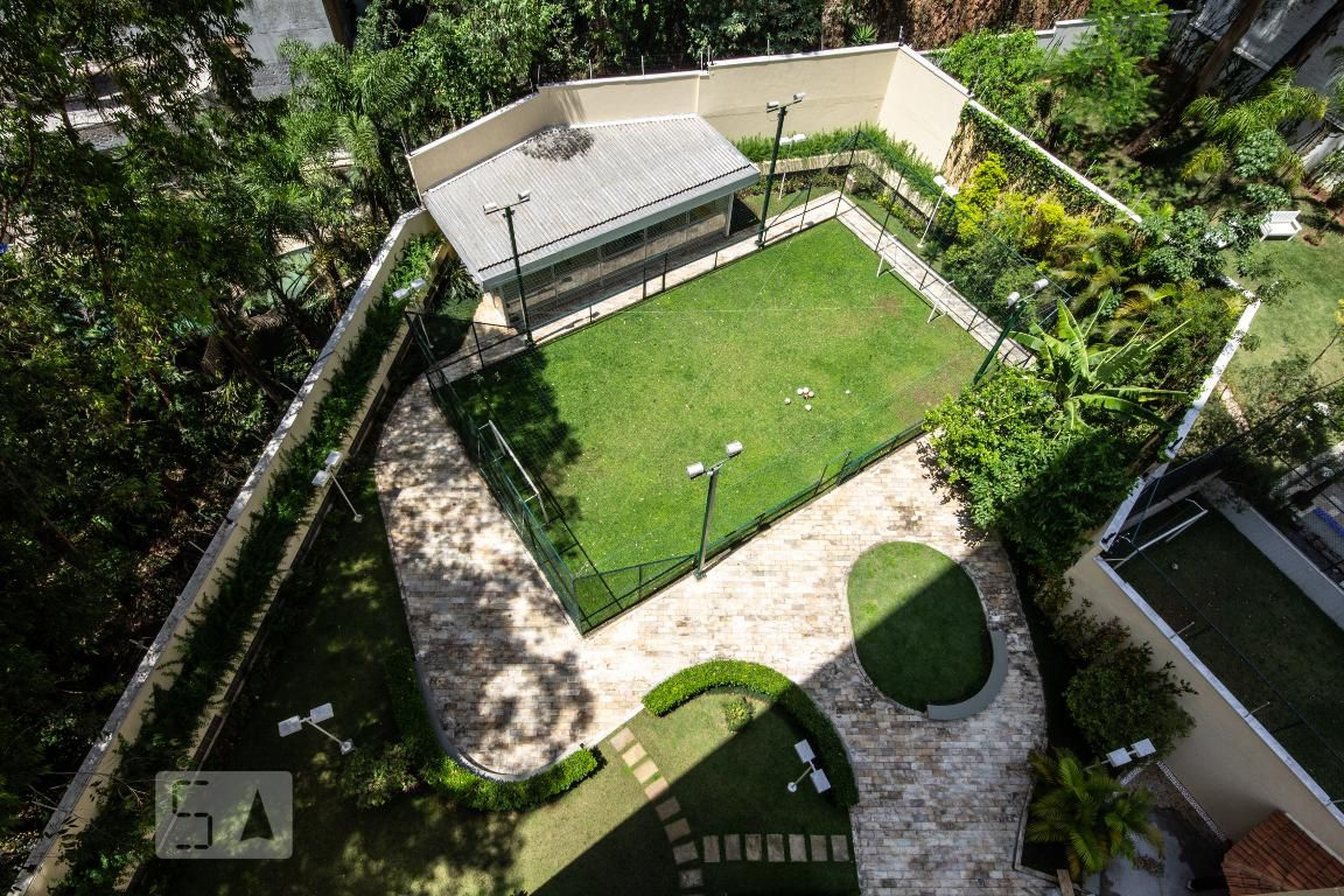 Campo de futebol - Le Port Royale