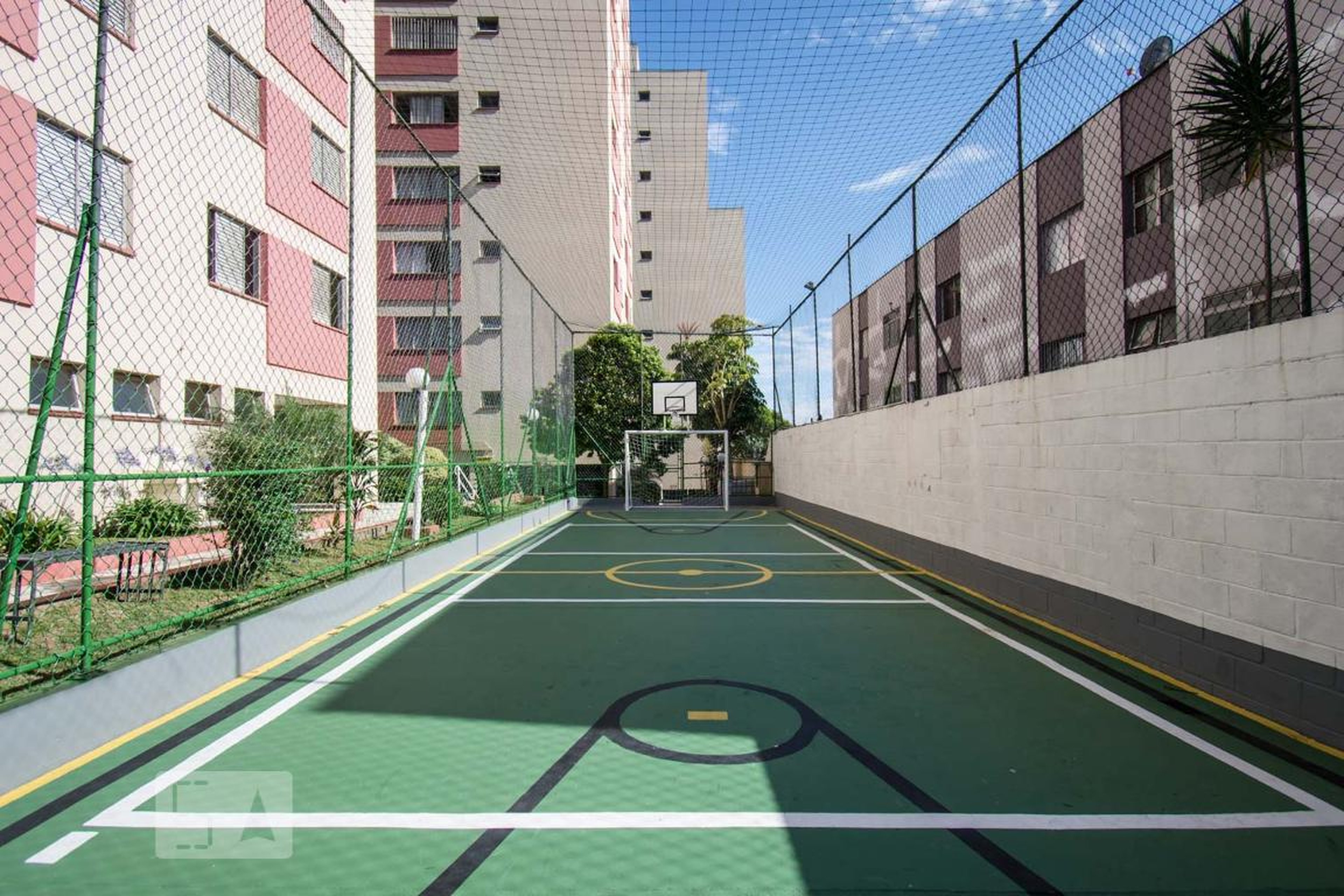 Quadra poliesportiva - Conjunto Residencial Camburiú 2