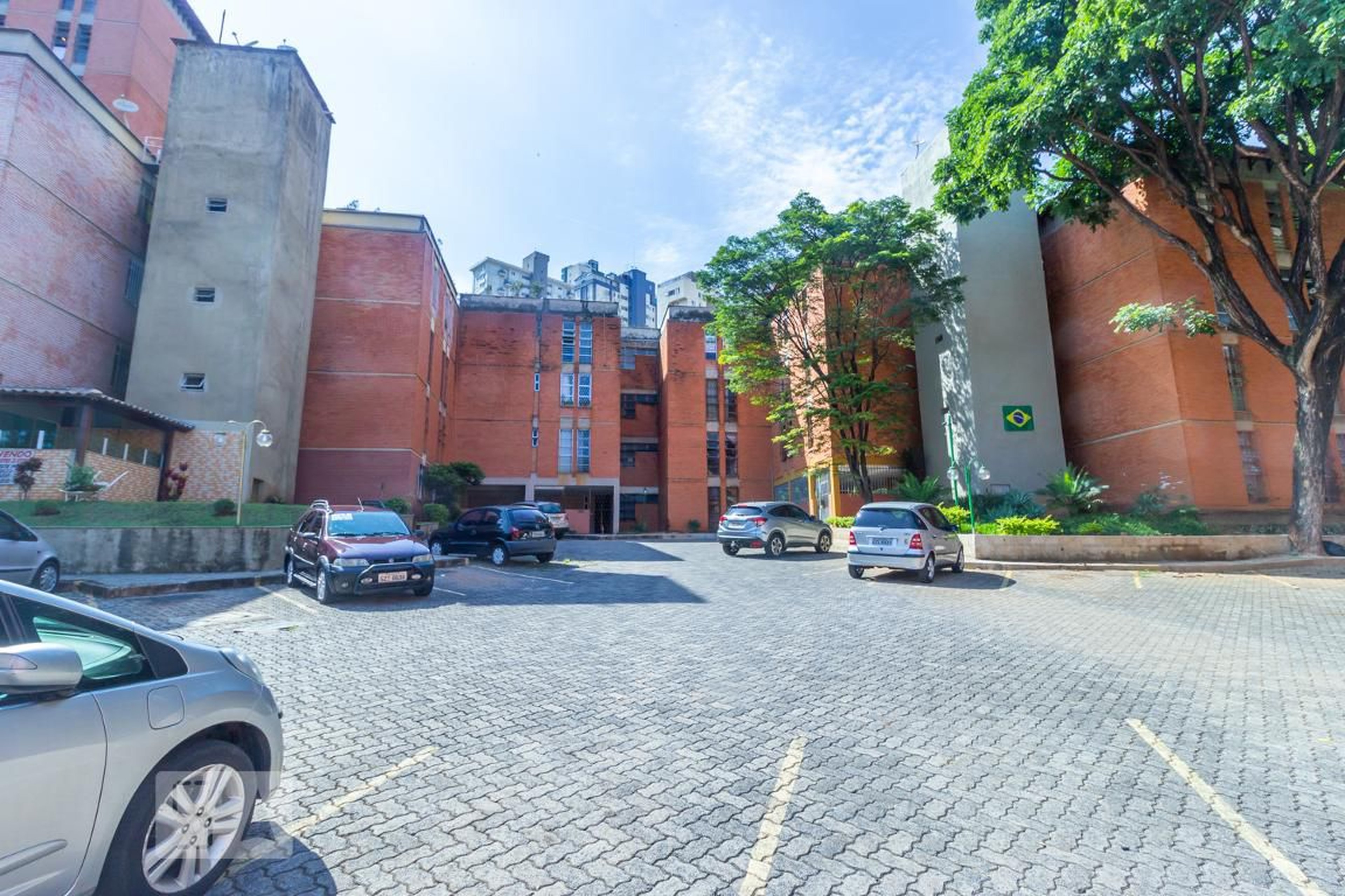 Fachada Condomínio em Avenida Costa do Marfim, 353