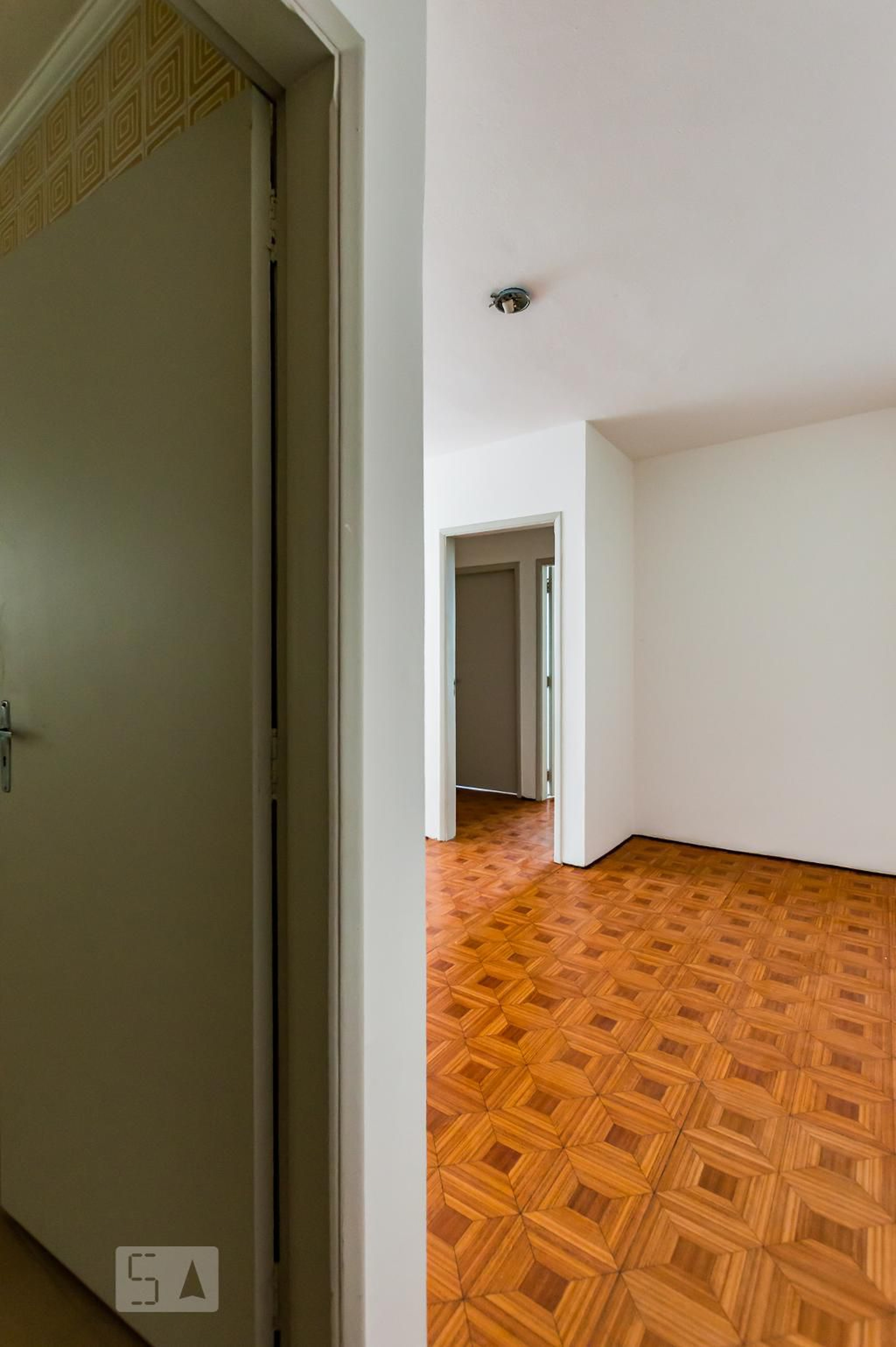 Entrada - Dona Elvira