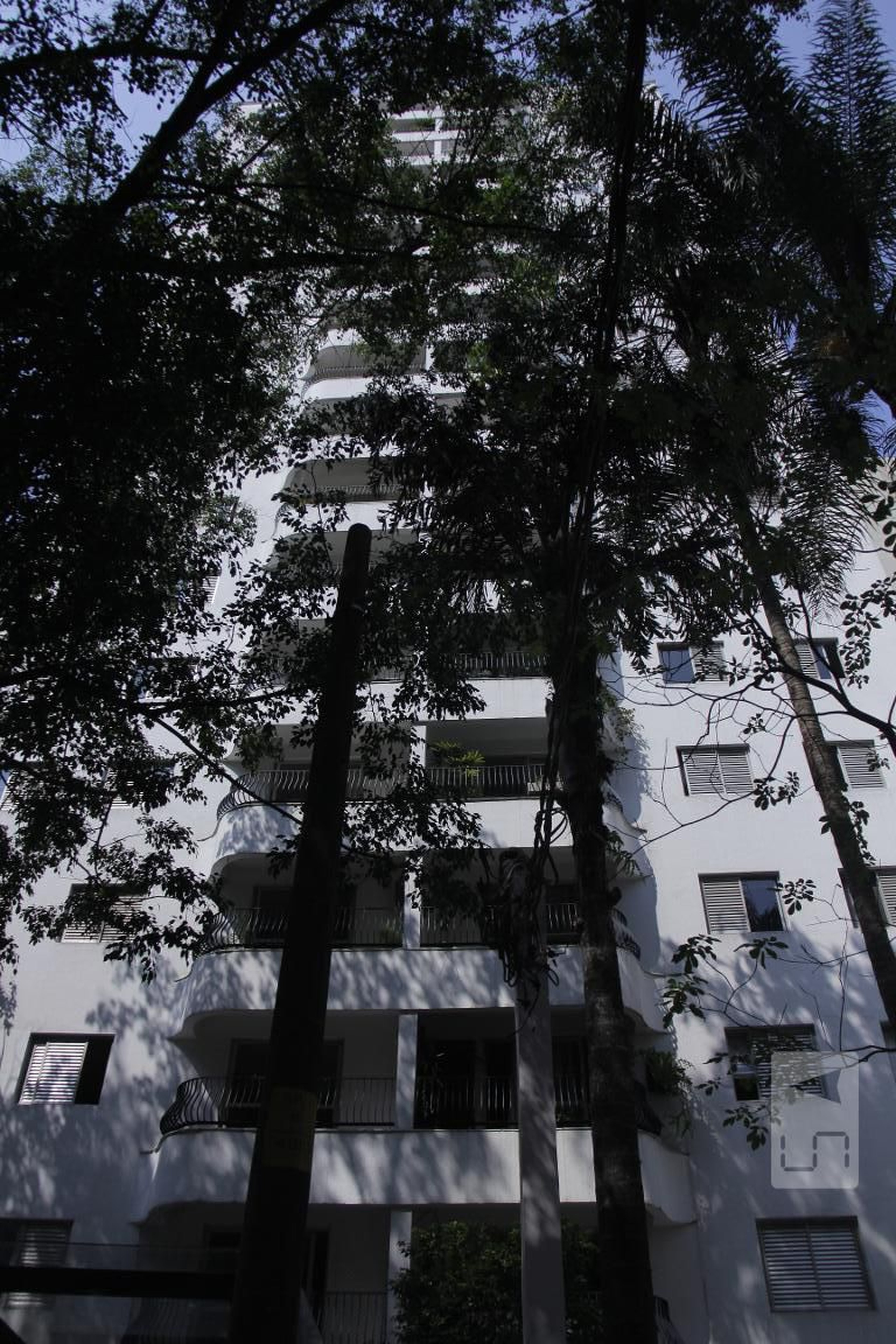 Fachada do condomínio Condomínio em Alameda Ministro Rocha Azevedo, 60