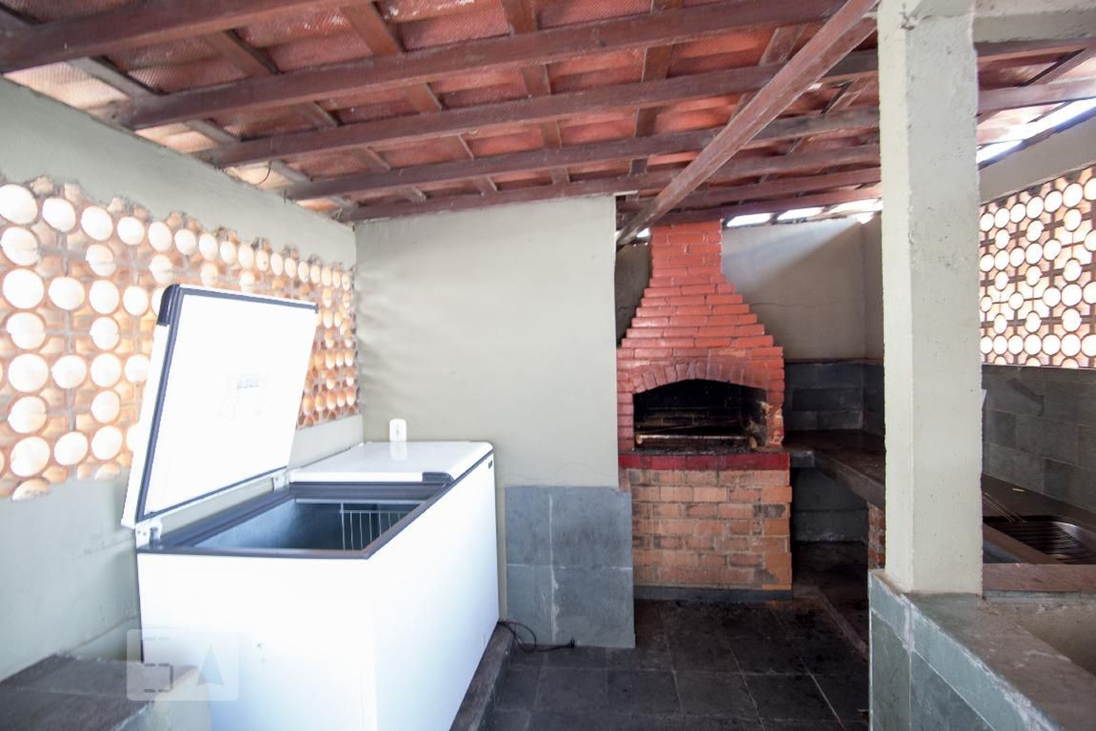 Churrasqueira - Edifício Guirlanda