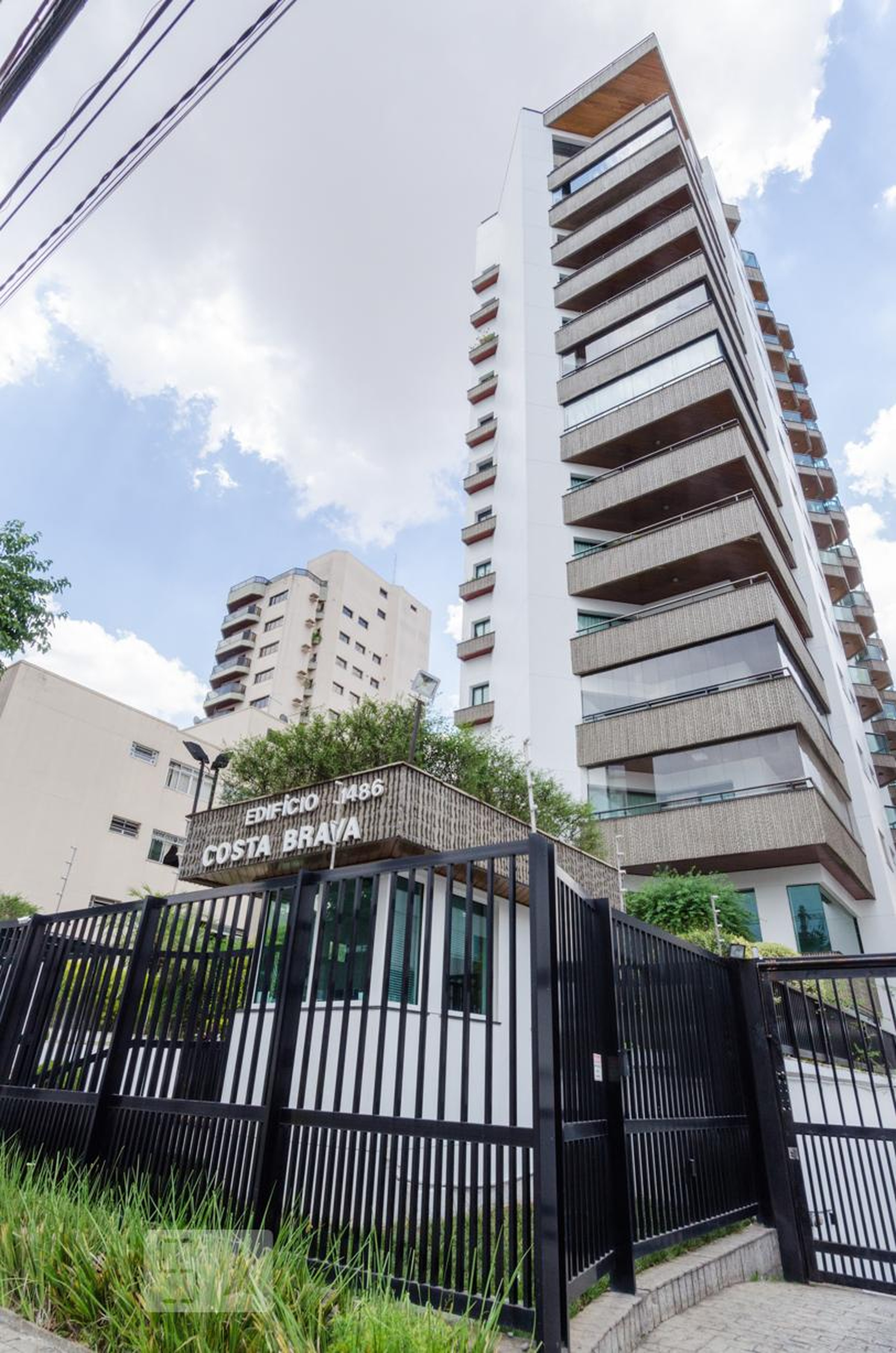 Fachada Edificio Costa Brava