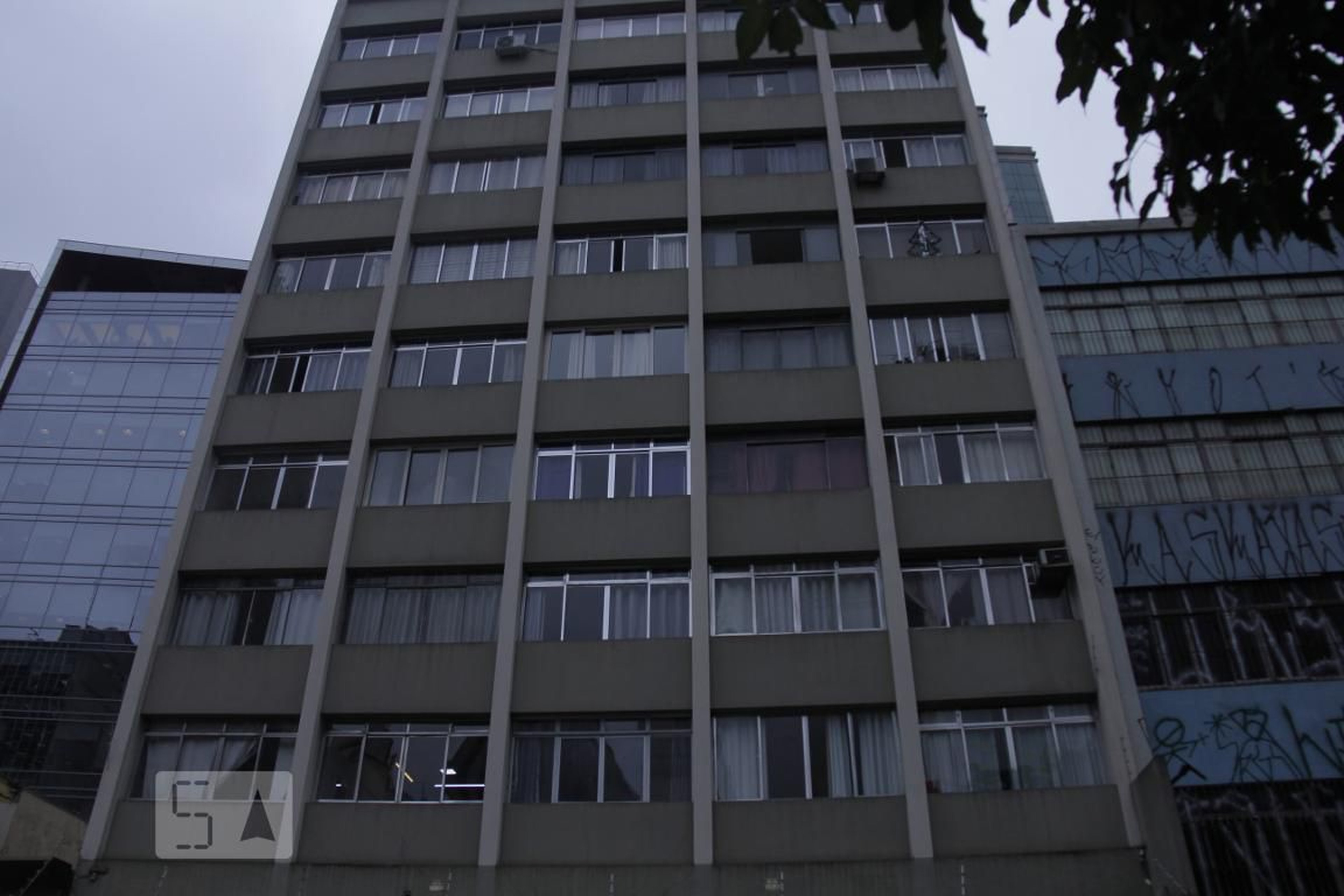 Fachada do condomínio Edifício Prince Albert