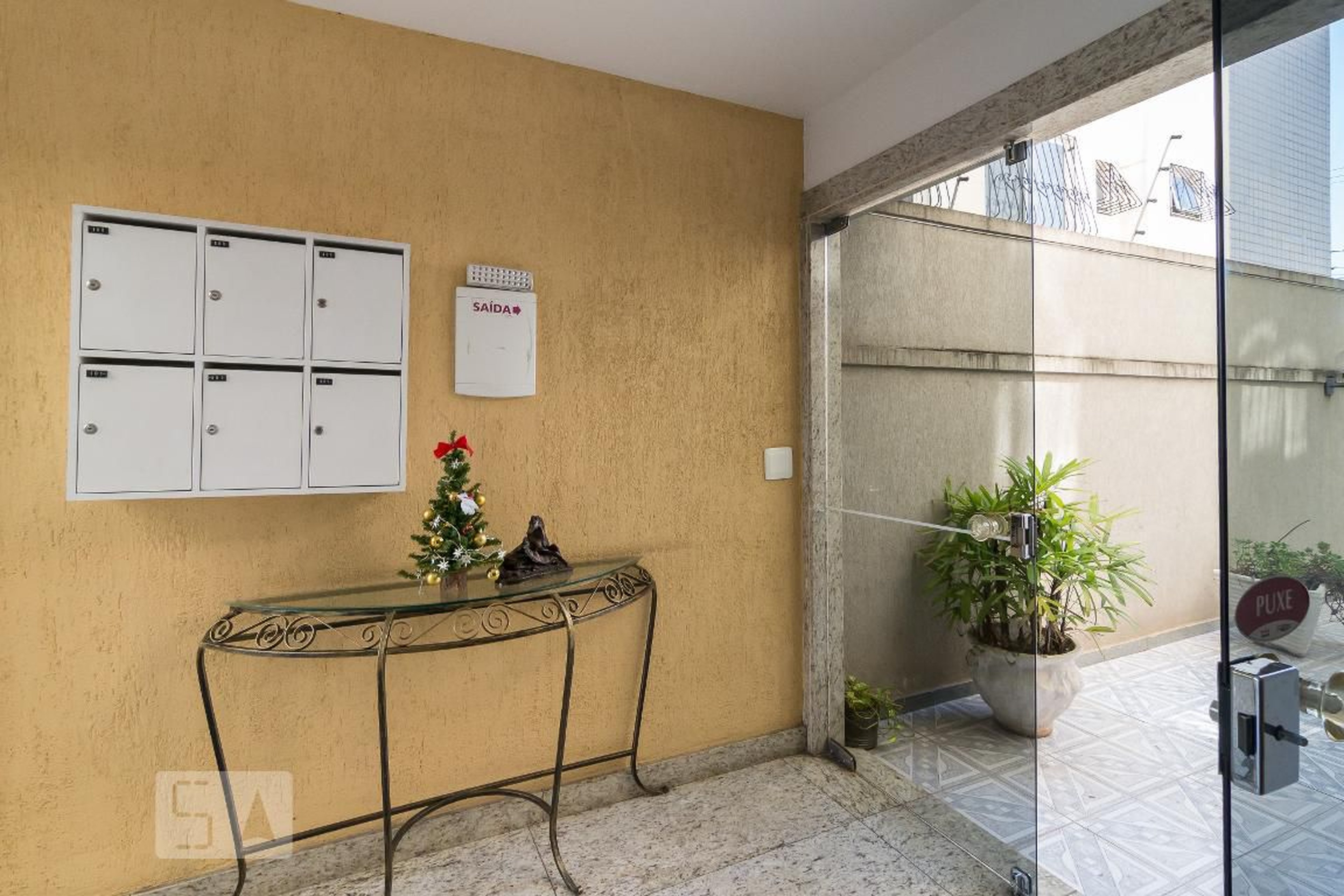 Hall Condomínio Quintino Bocaiúva