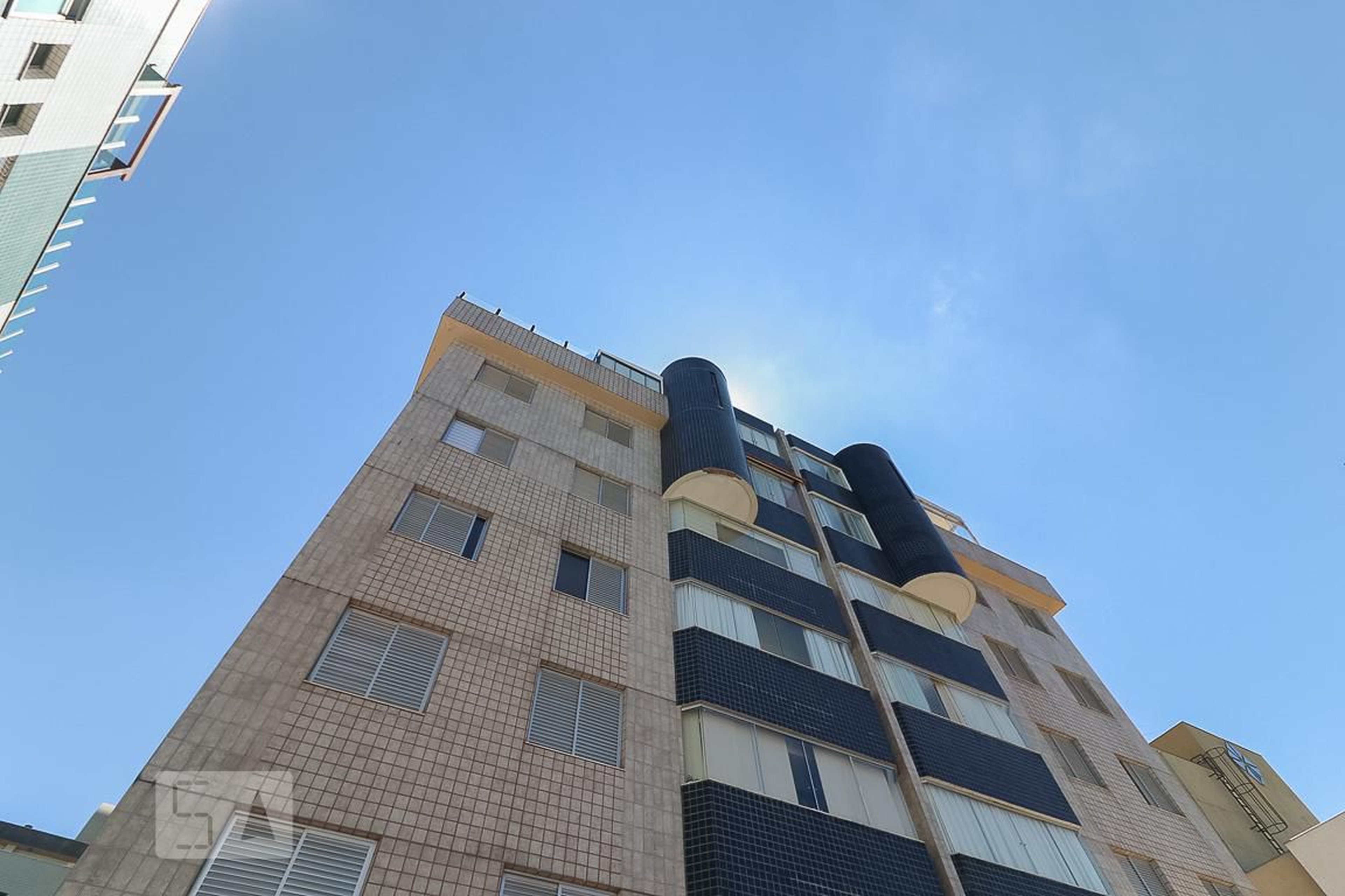 Fachada Condomínio Solar dos Rouxinóis