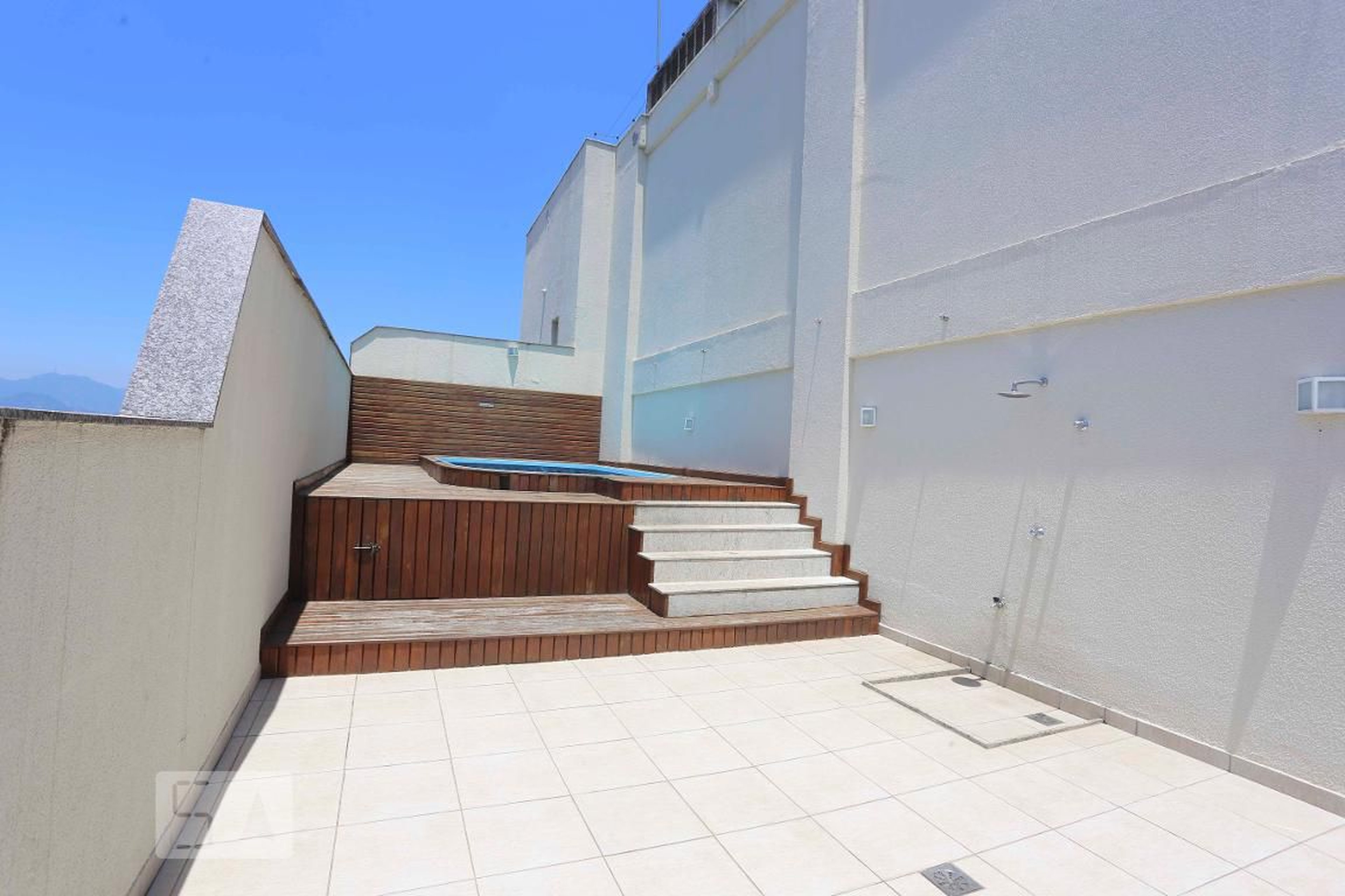 área externa - Avance