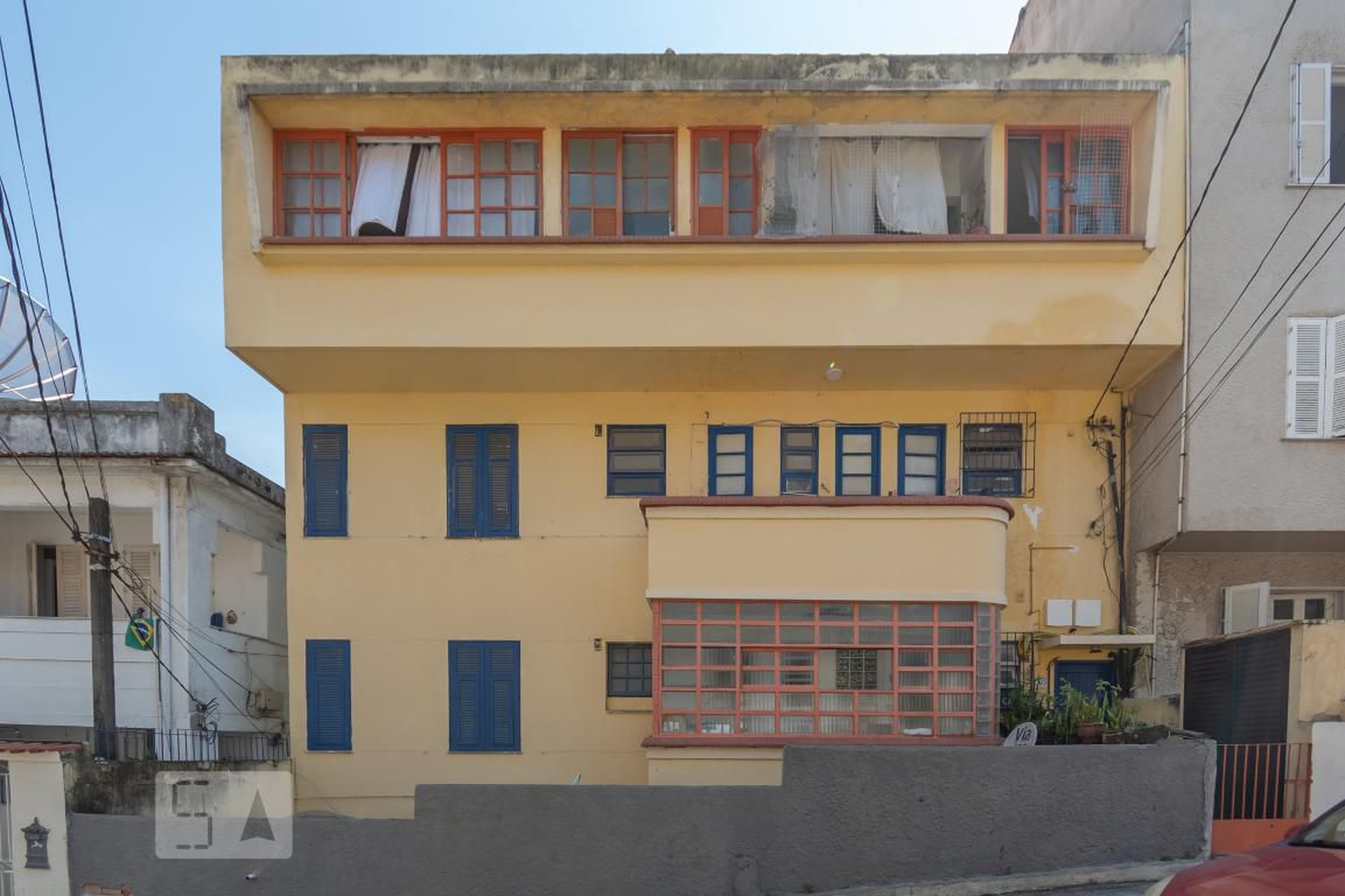 Fachada do prédio Condomínio Santa Teresa