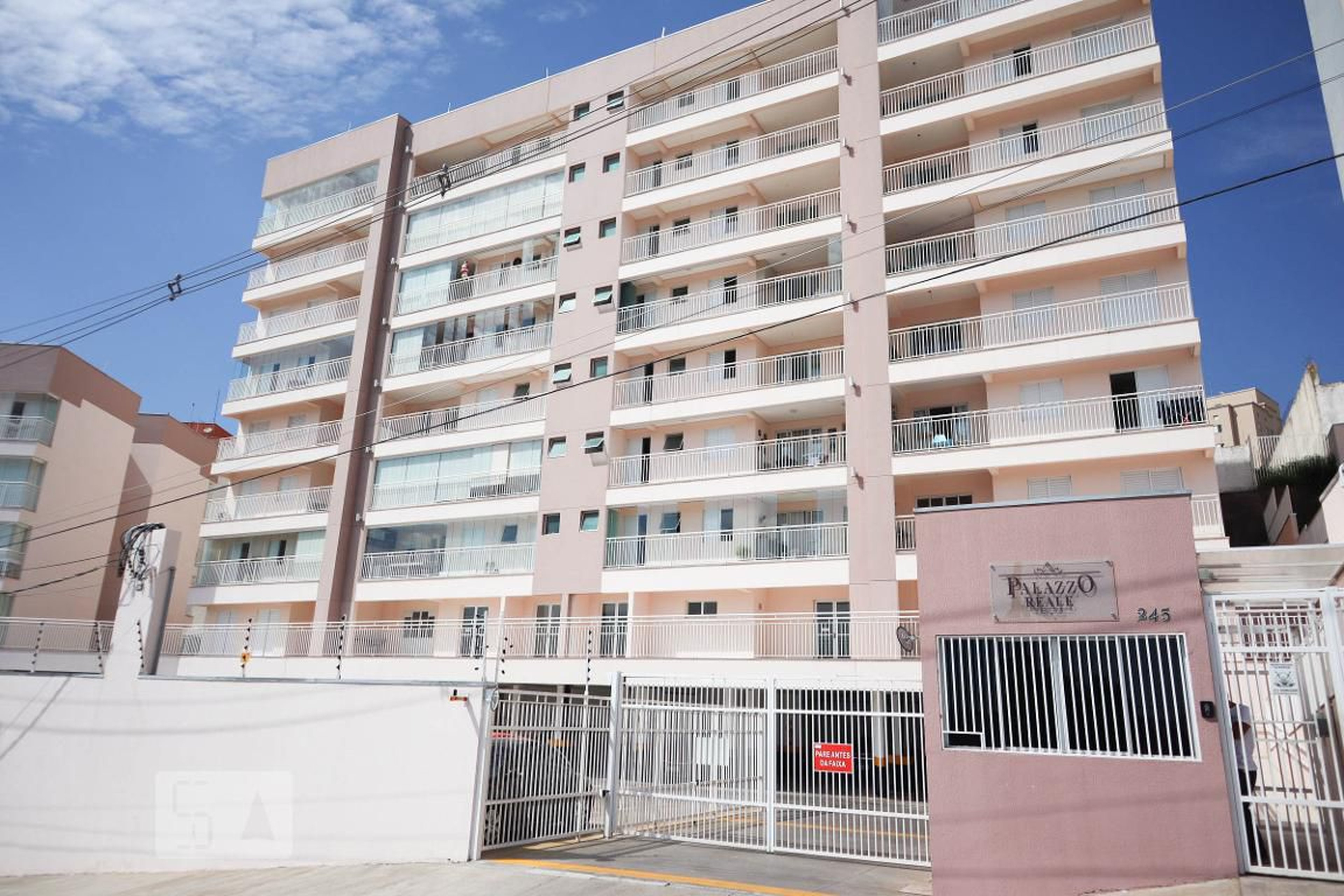 Fachada Residencial Palazzo Reale