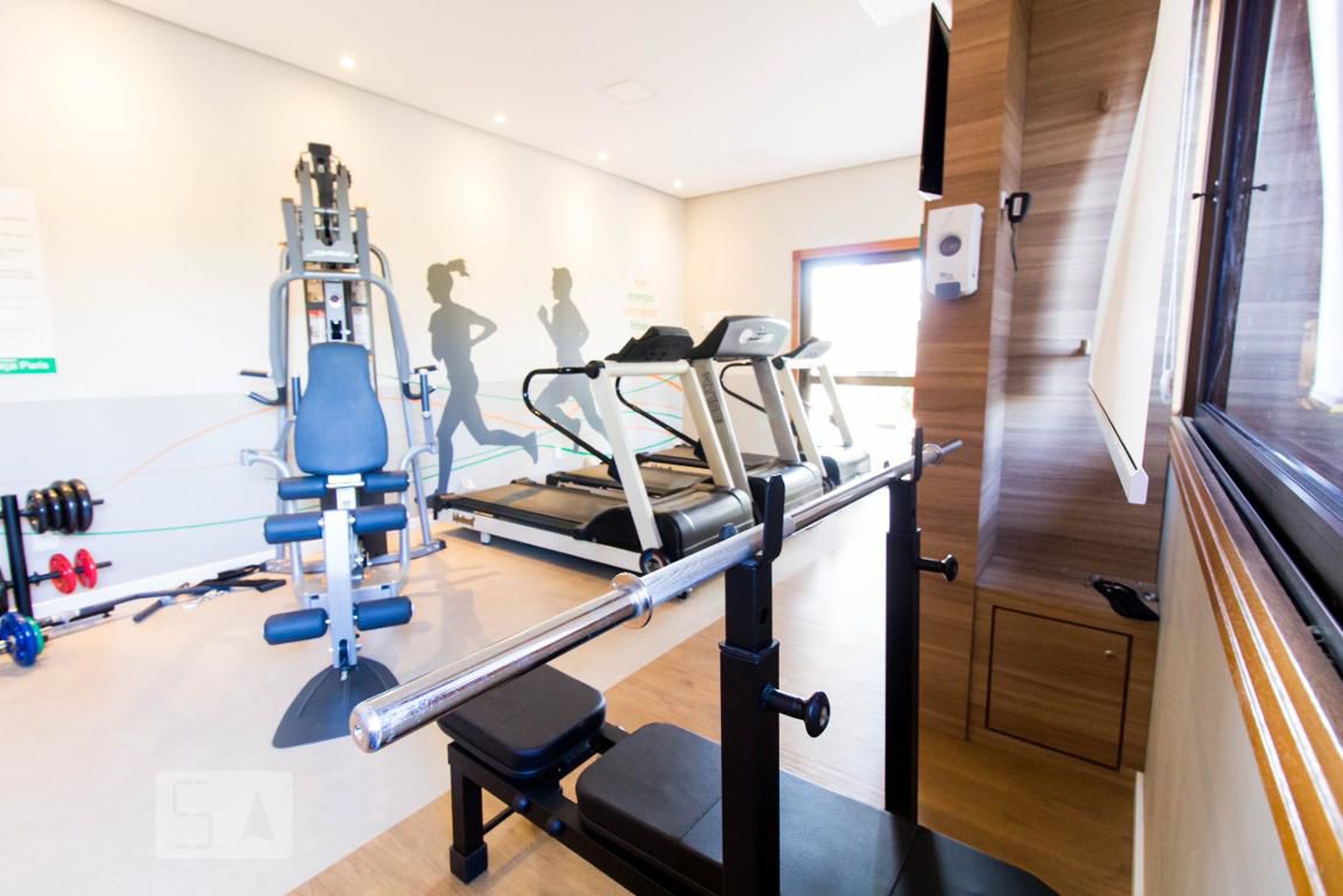 Academia - Praça Paris