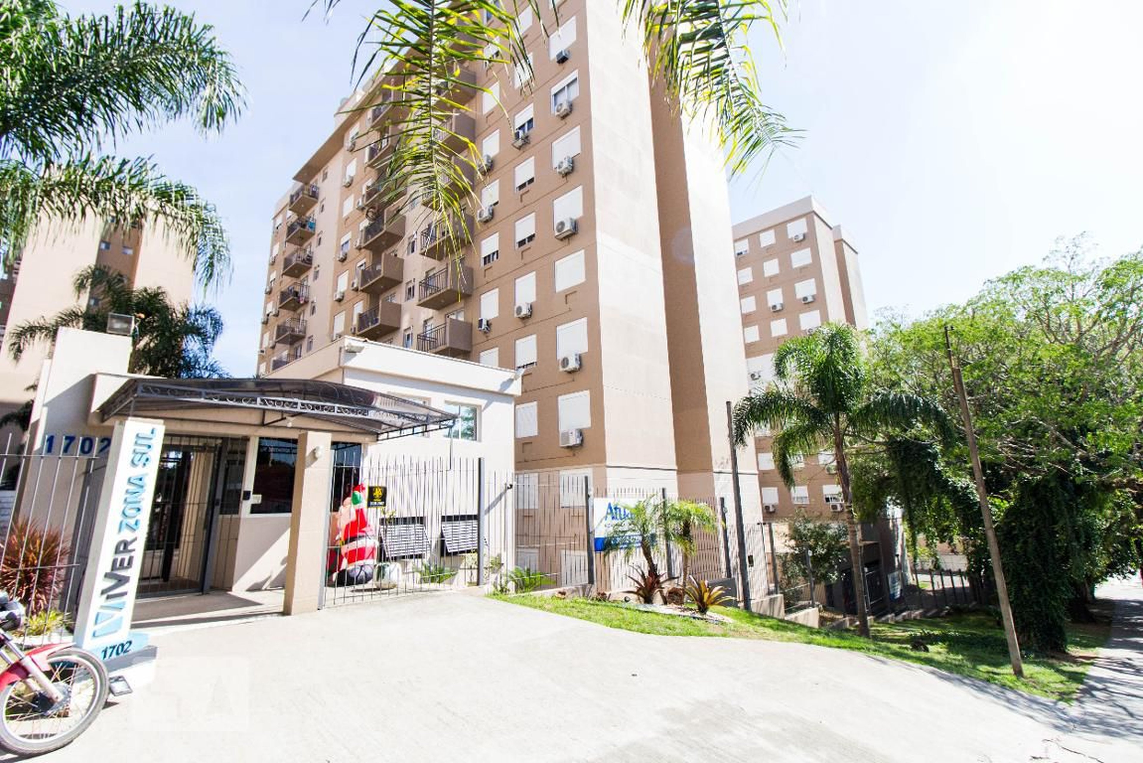 Fachada Condomínio em Avenida Otto Niemeyer, 1237