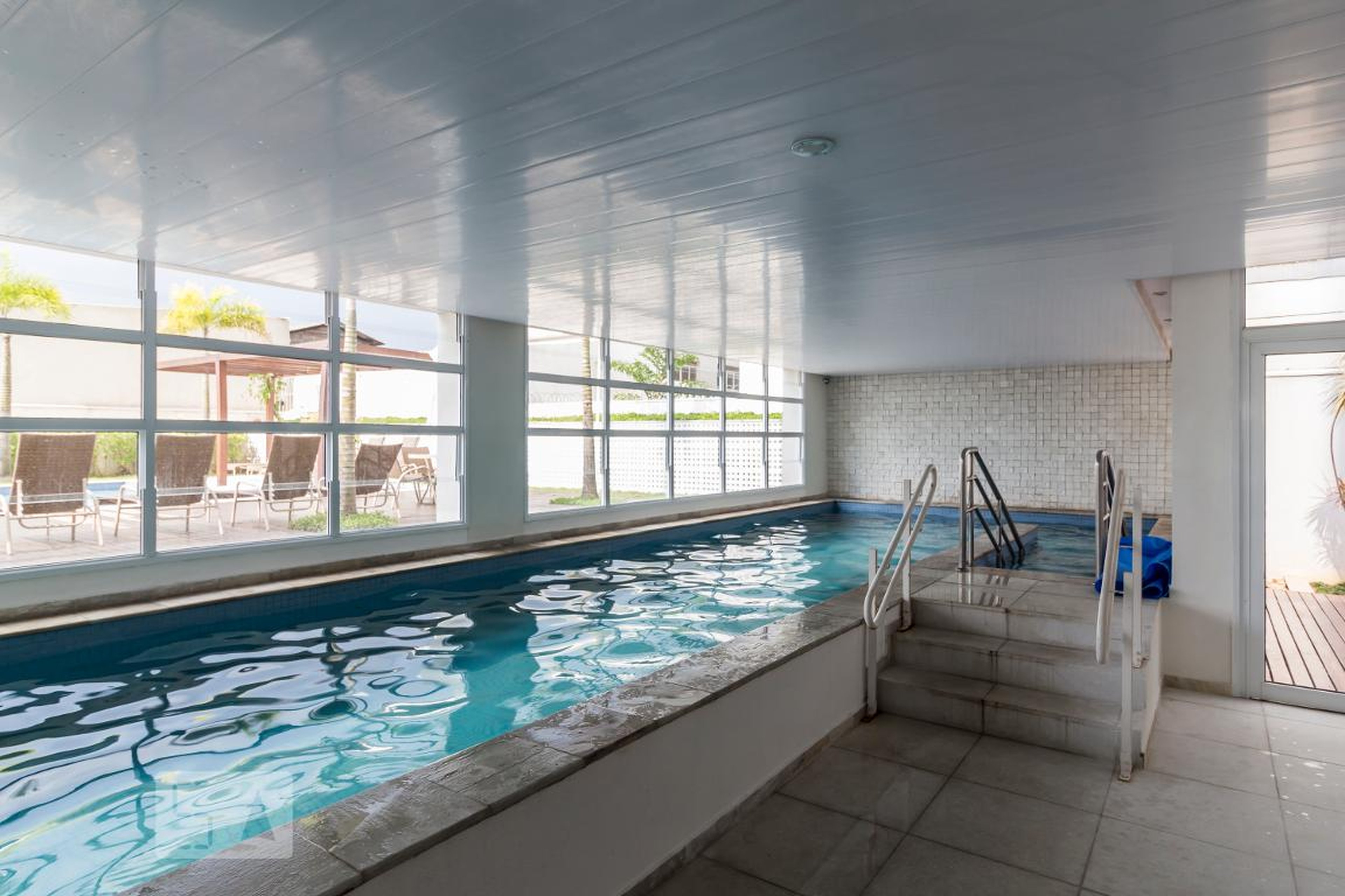 Piscina aquecida - Easy Vila Romana