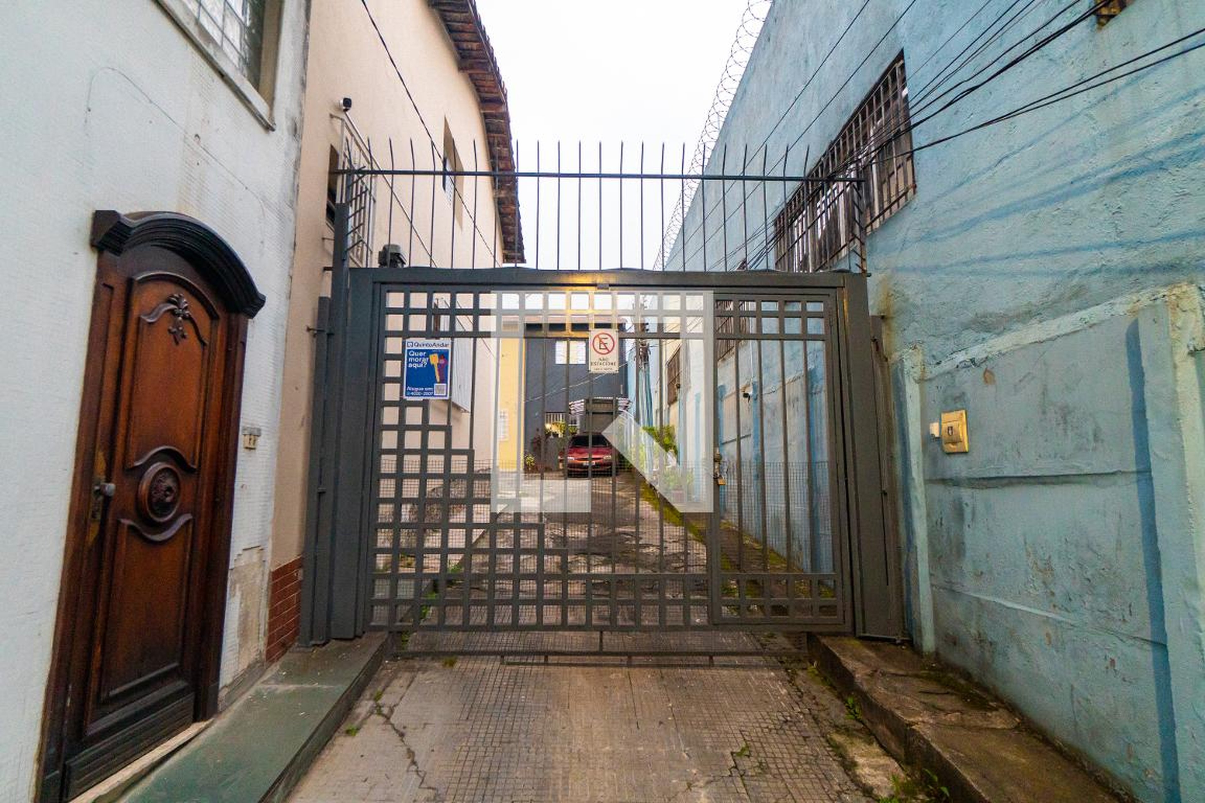 Fachada do condomínio Condomínio em Avenida Leonardo da Vinci, 1210