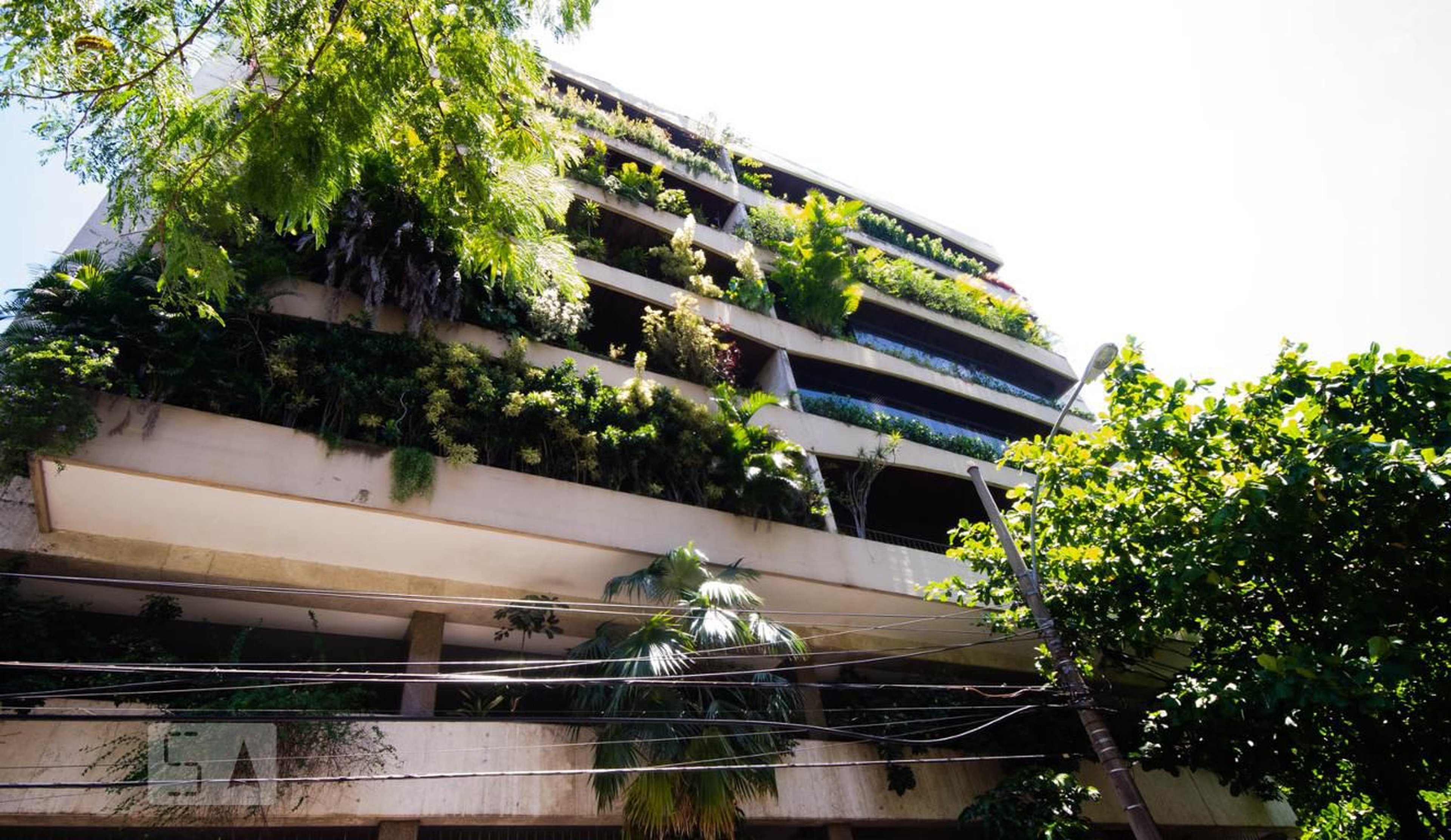 Fachada Condomínio em Avenida Alexandre Ferreira, 300