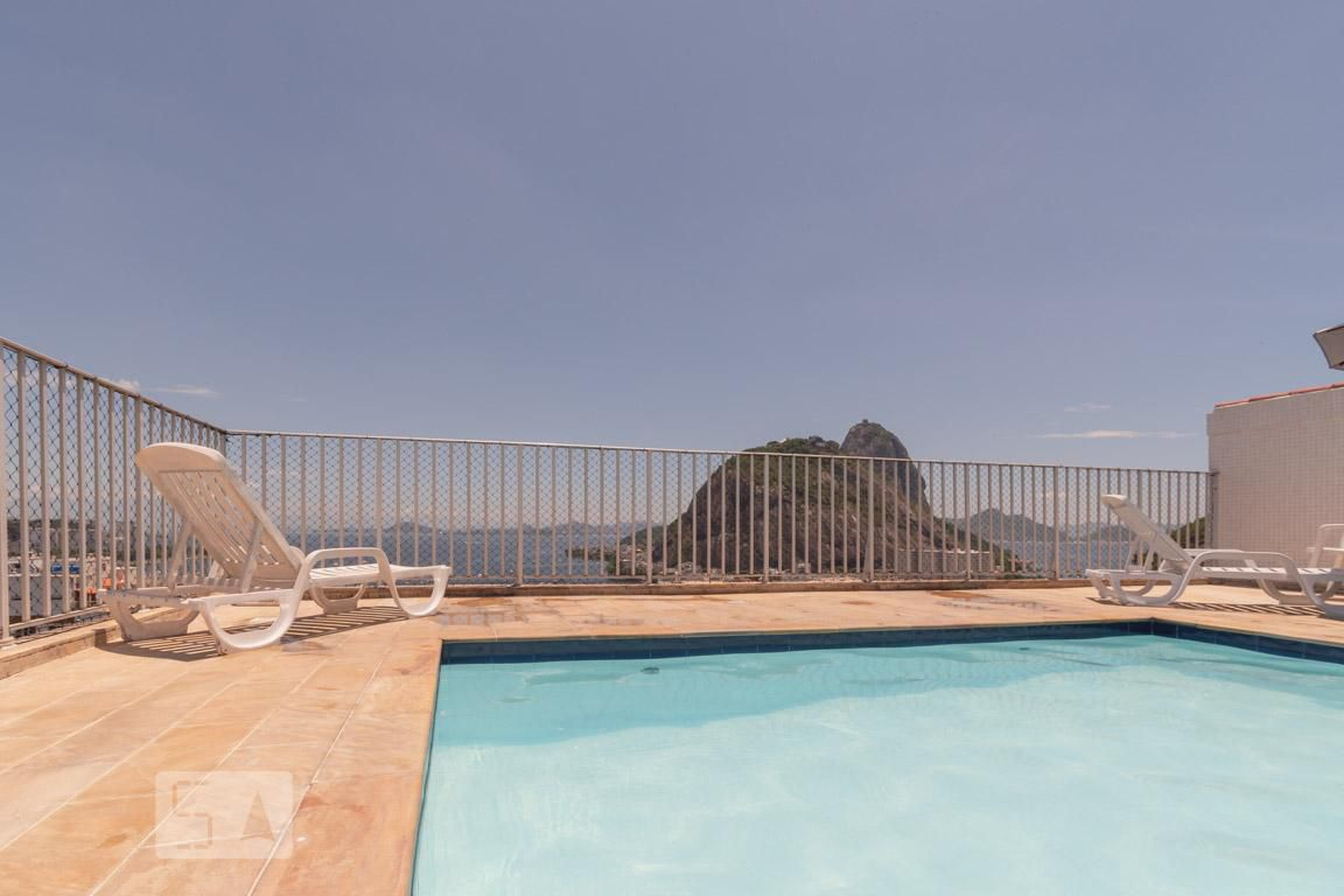 Piscina - Edifício João César Cantinho