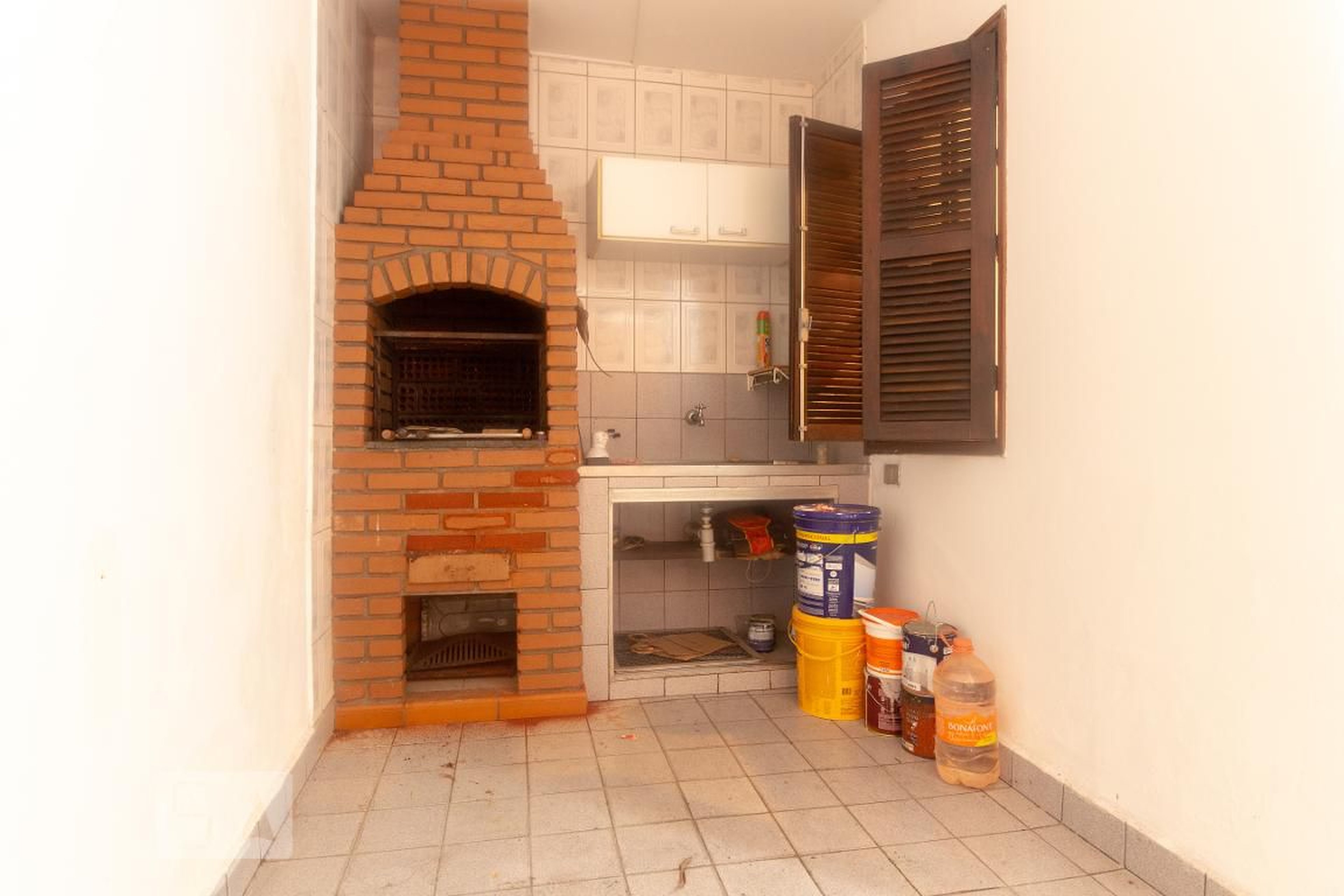 Churrasqueira Condomínio Casa Em Rua Fechada